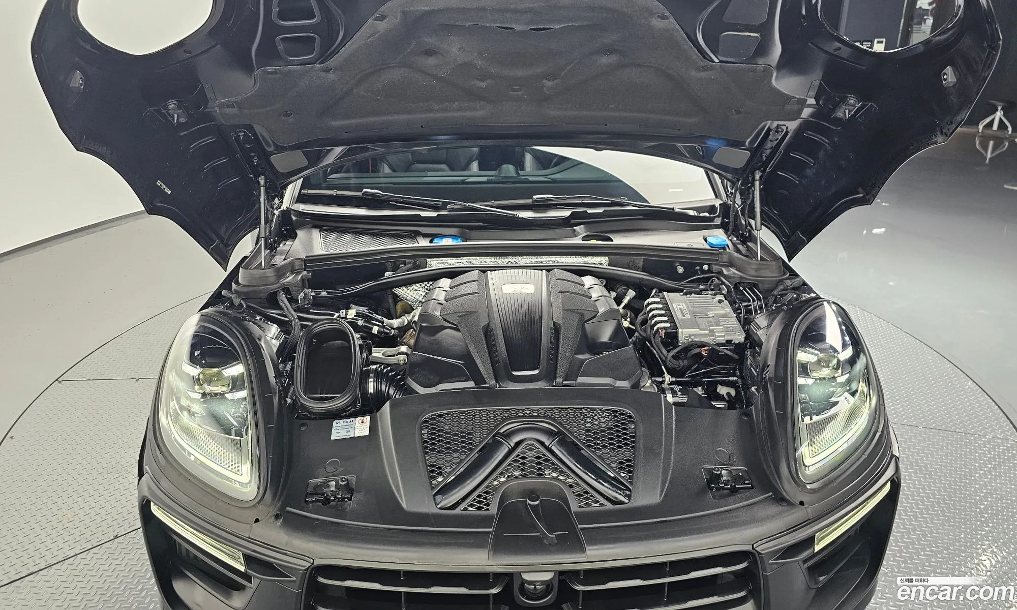 Porsche Macan I 2 29 Gts 2022 - фотография 3745377