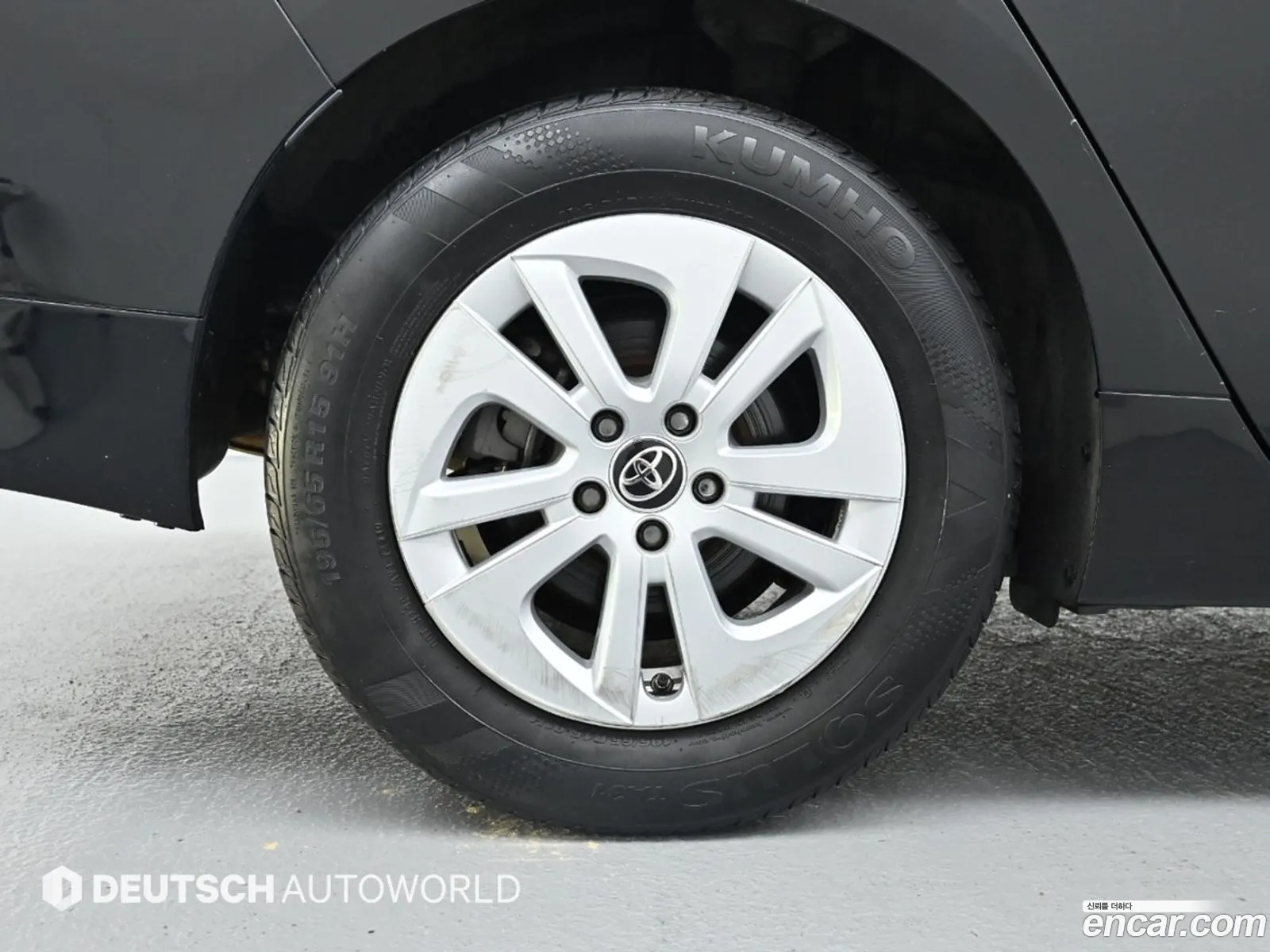Toyota Prius Iv Xw50 18E 2017 - фотография 14401266