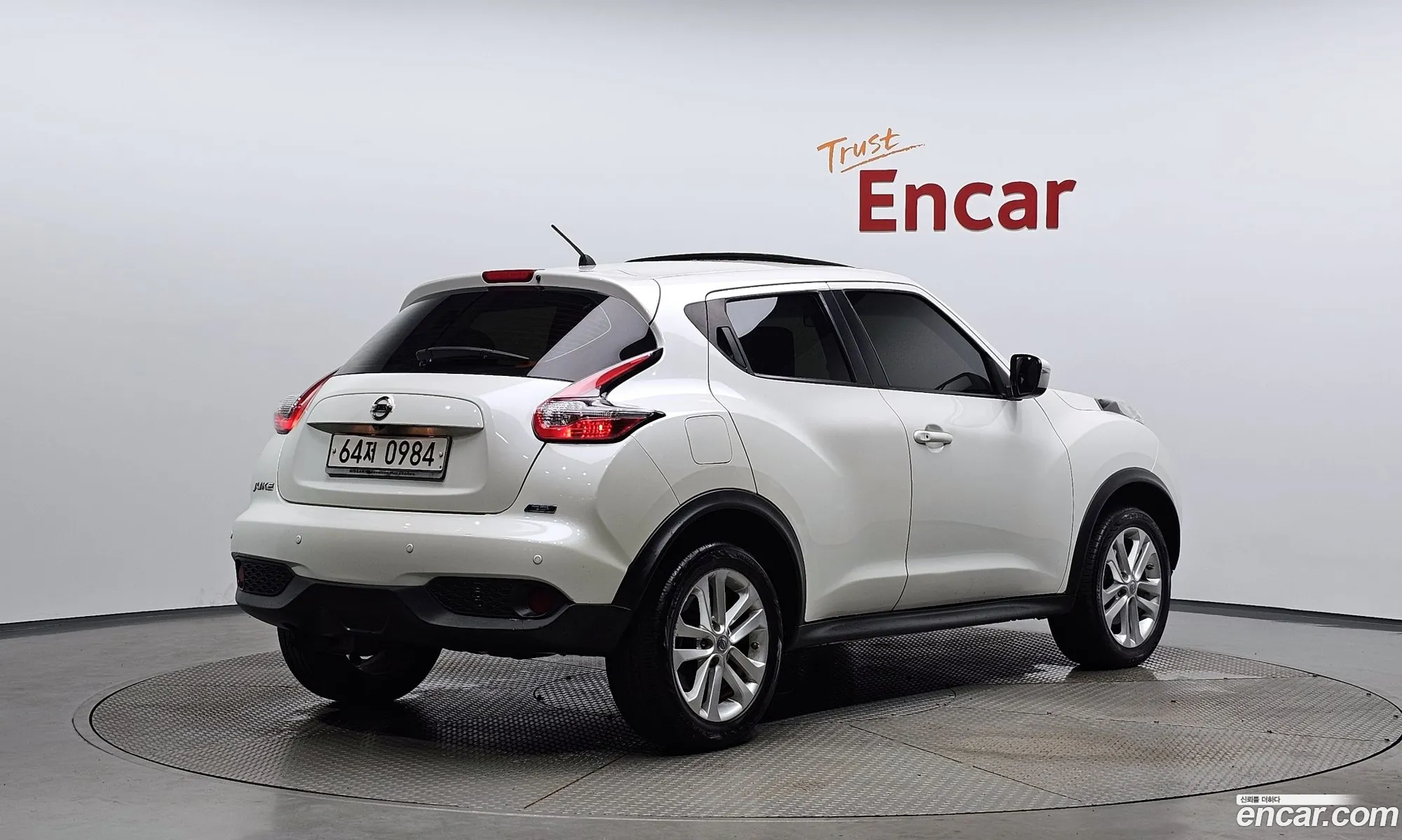Nissan Juke I 16 Sv 2016 - фотография 3517065