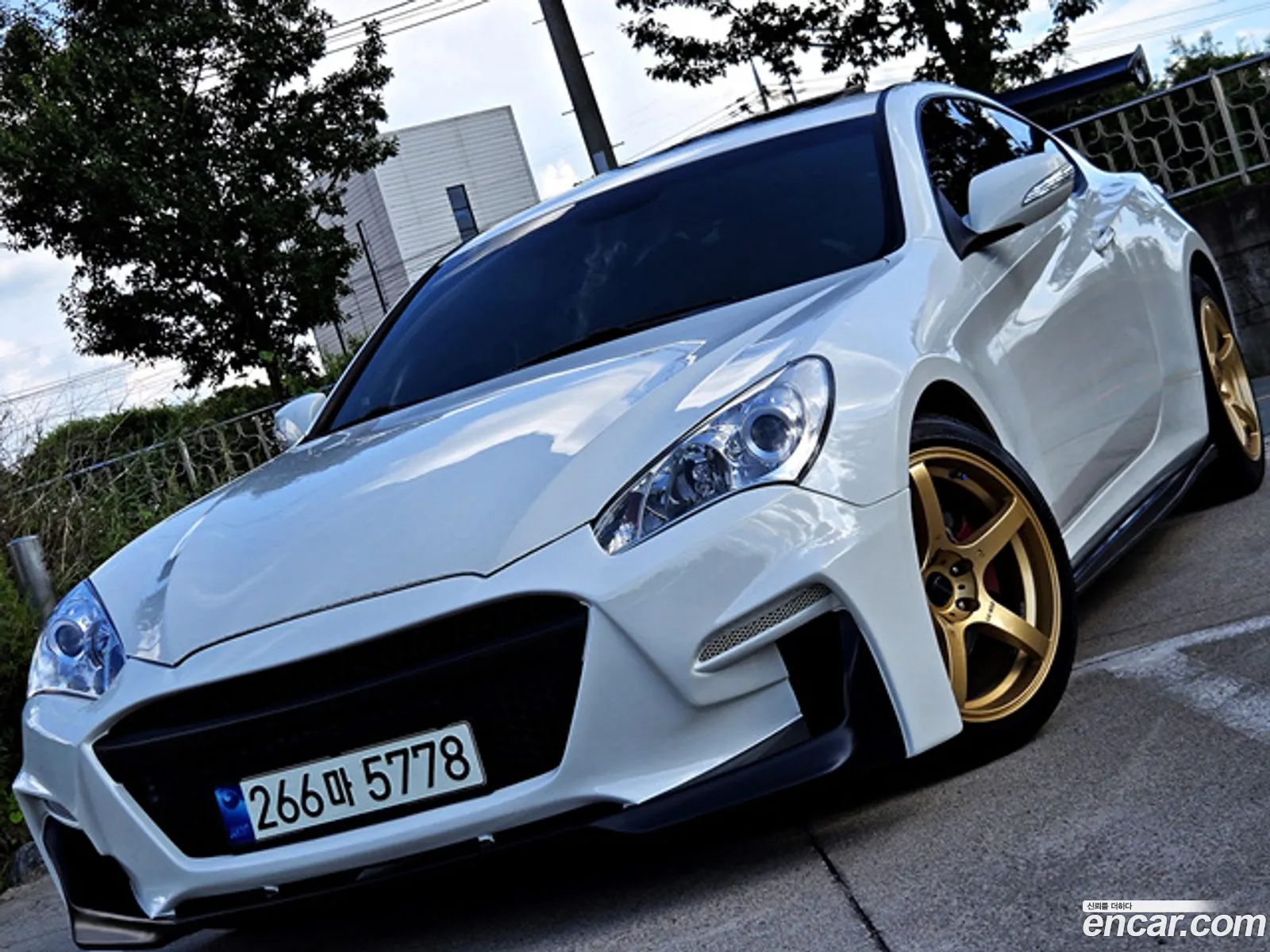 Hyundai Genesis I 200 Turbo D 2011 - фотография 18837815