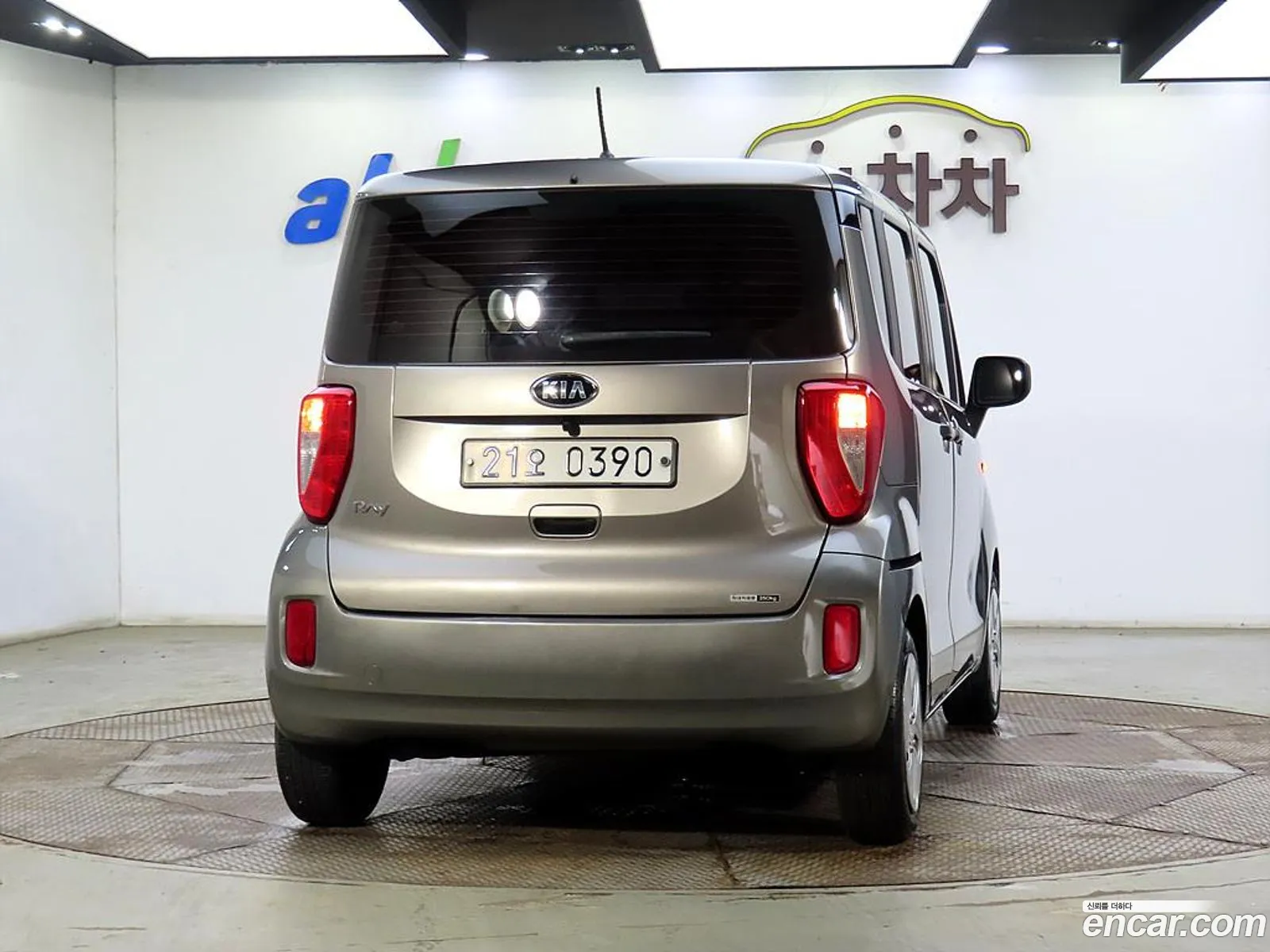 Kia Ray Luxury Van 2016 - фотография 18944043