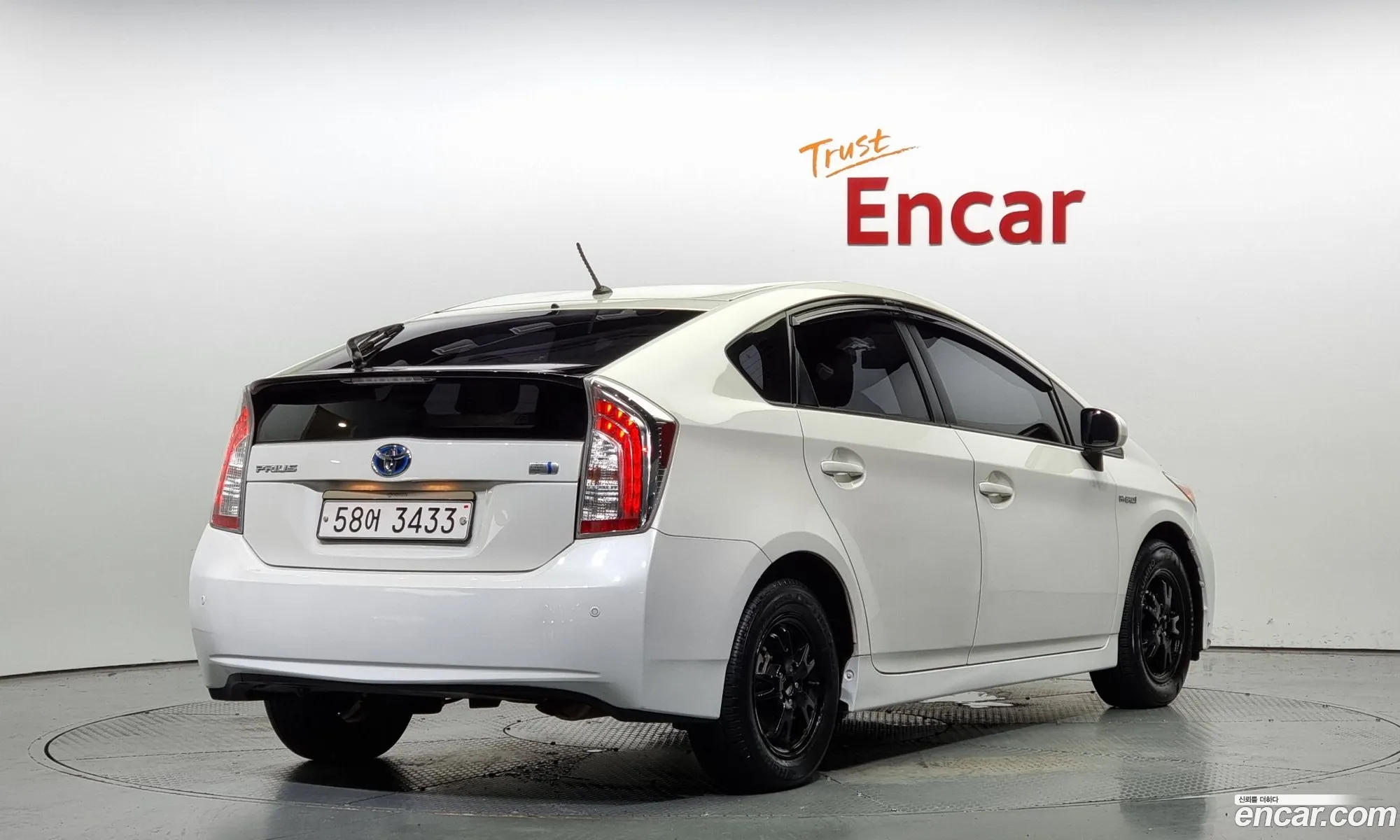 Toyota Prius 18E 2012 - фотография 14538520