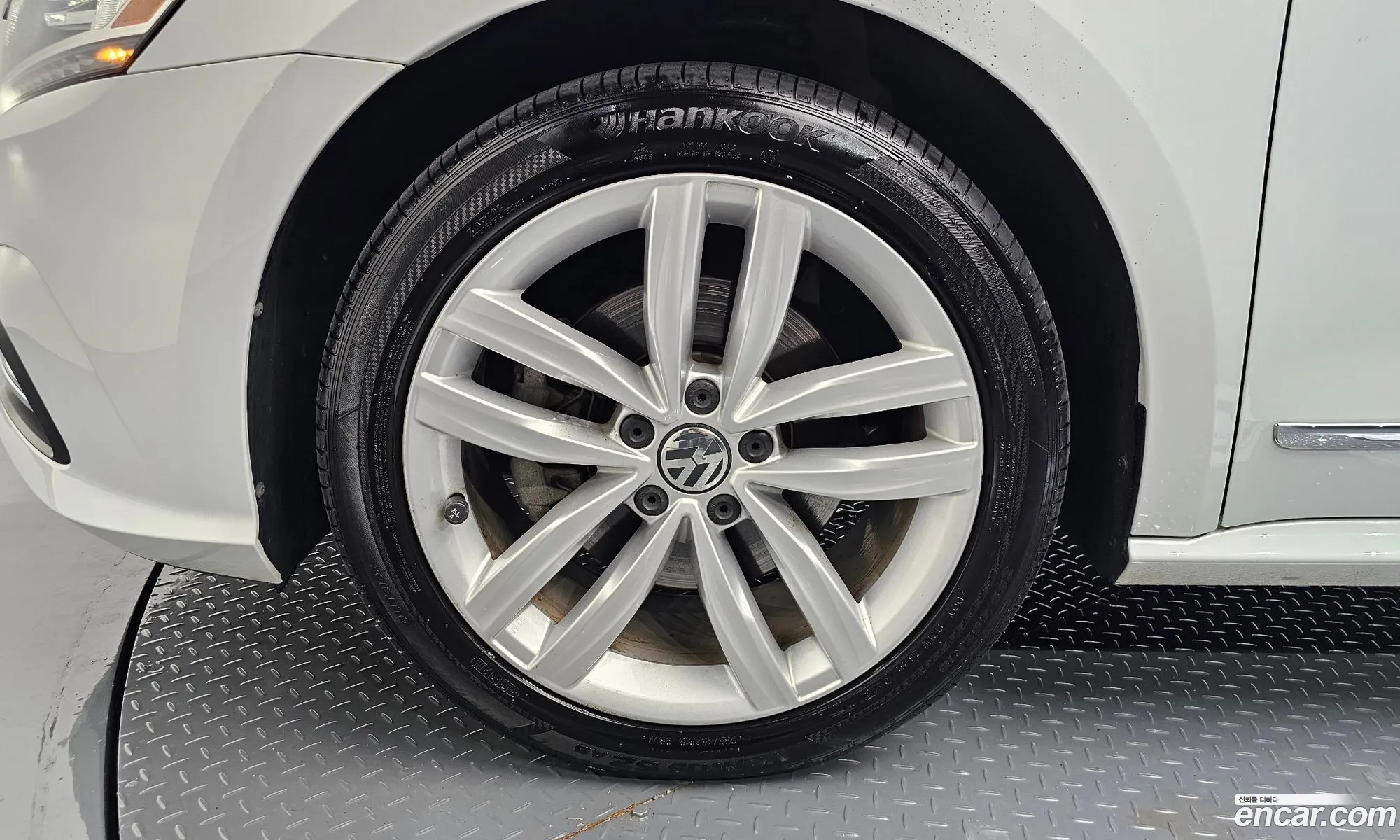 Volkswagen Passat B8 20Tsi 2018 - фотография 3933501