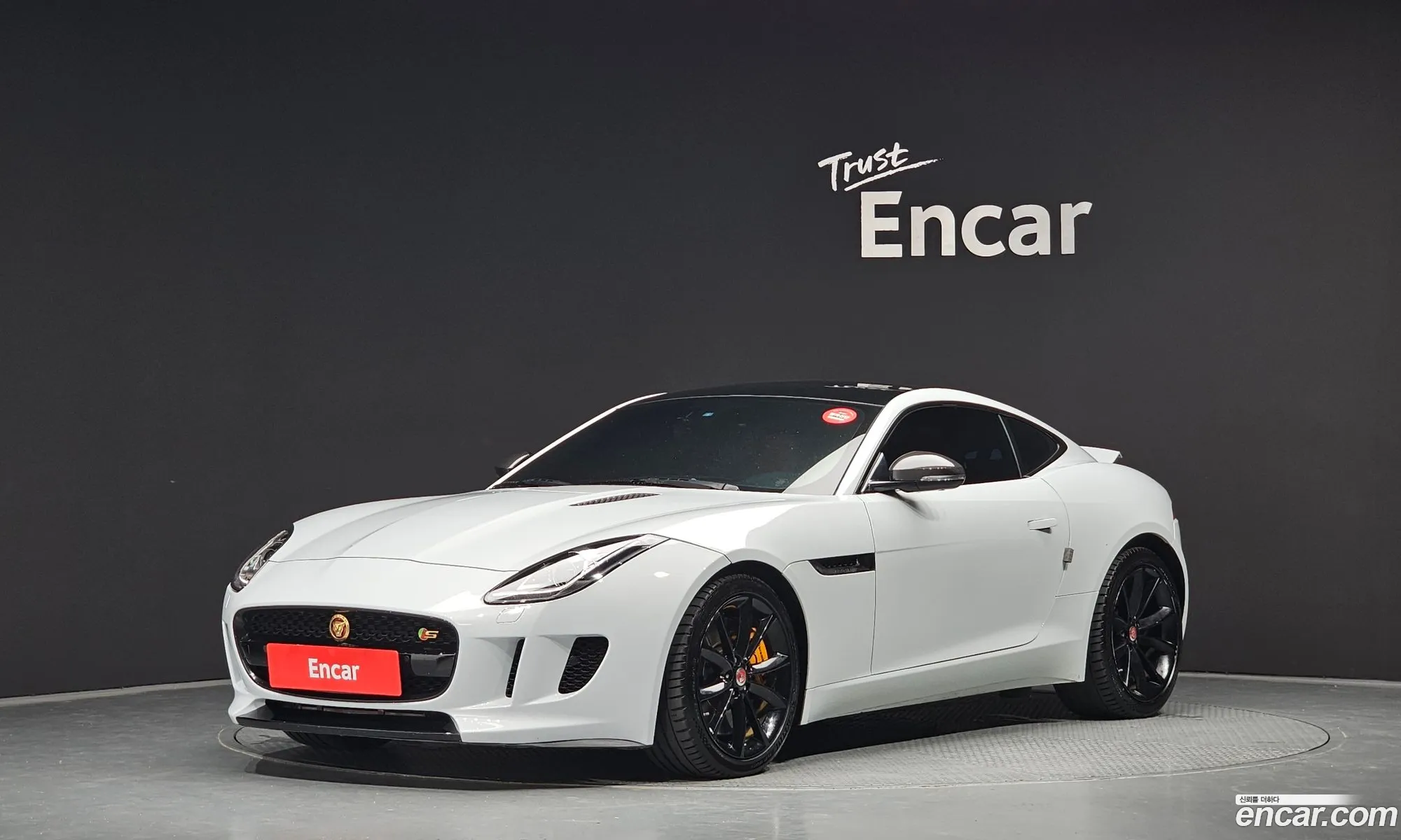 Jaguar F-Type 30 S Coupe 2017 - фотография 3739711