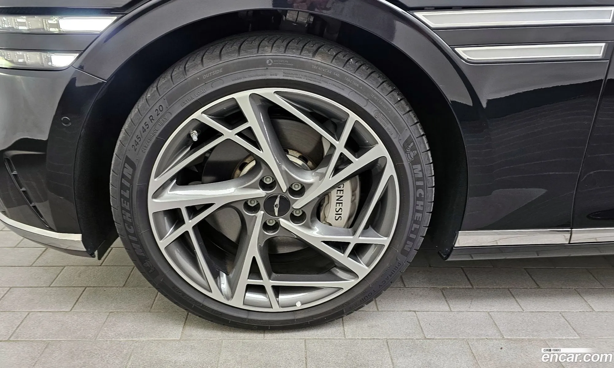 Genesis G90 Gasoline 35 Turbo Awd 2023 - фотография 1698290