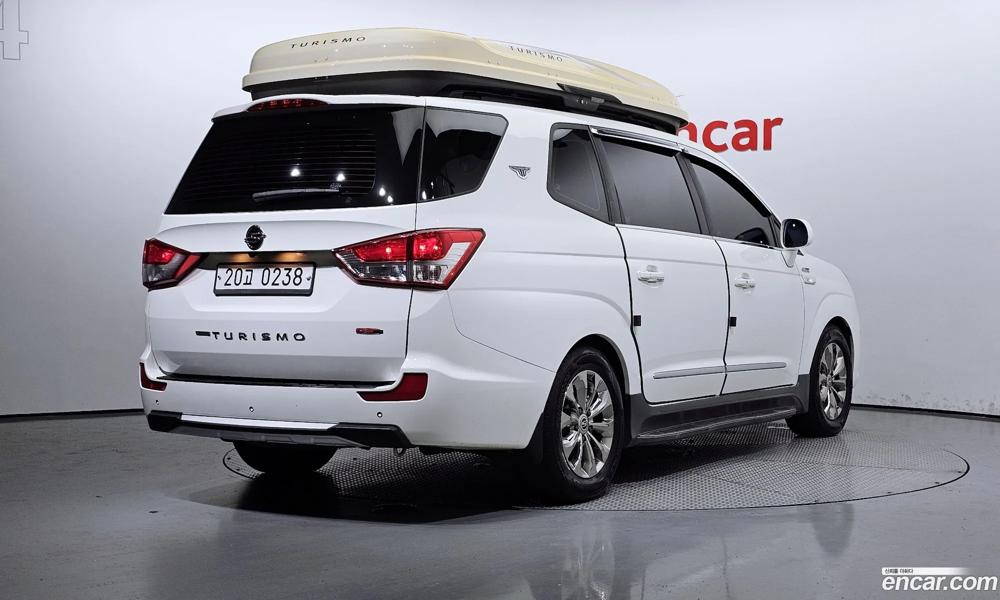 Kg Mobility Ssangyong Korando Turismo 4Wd Outdoor Edition 9-Seater - фотография 14365731