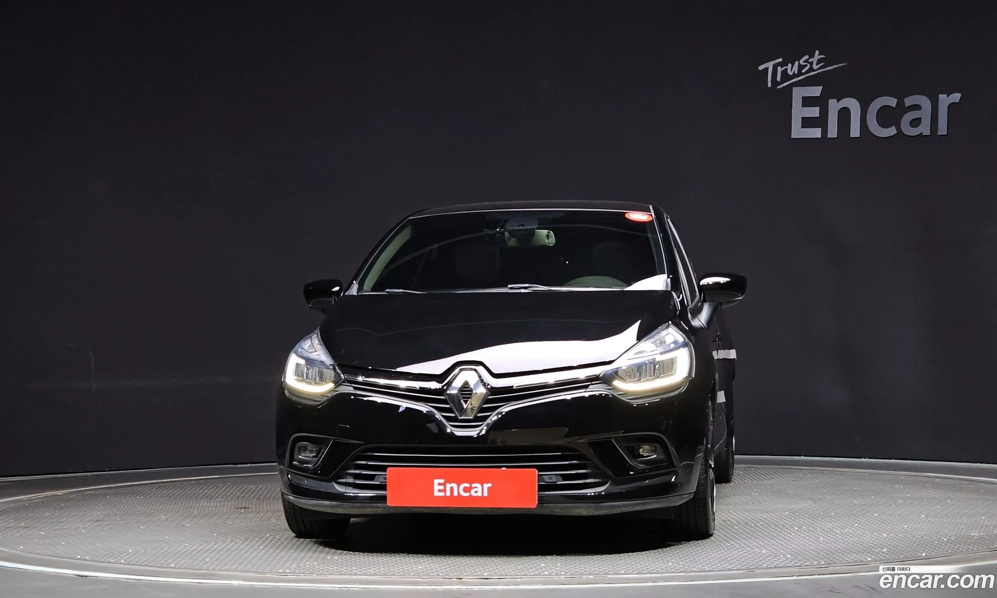 Renault Samsung Clio Intense 2018 - фотография 12454569