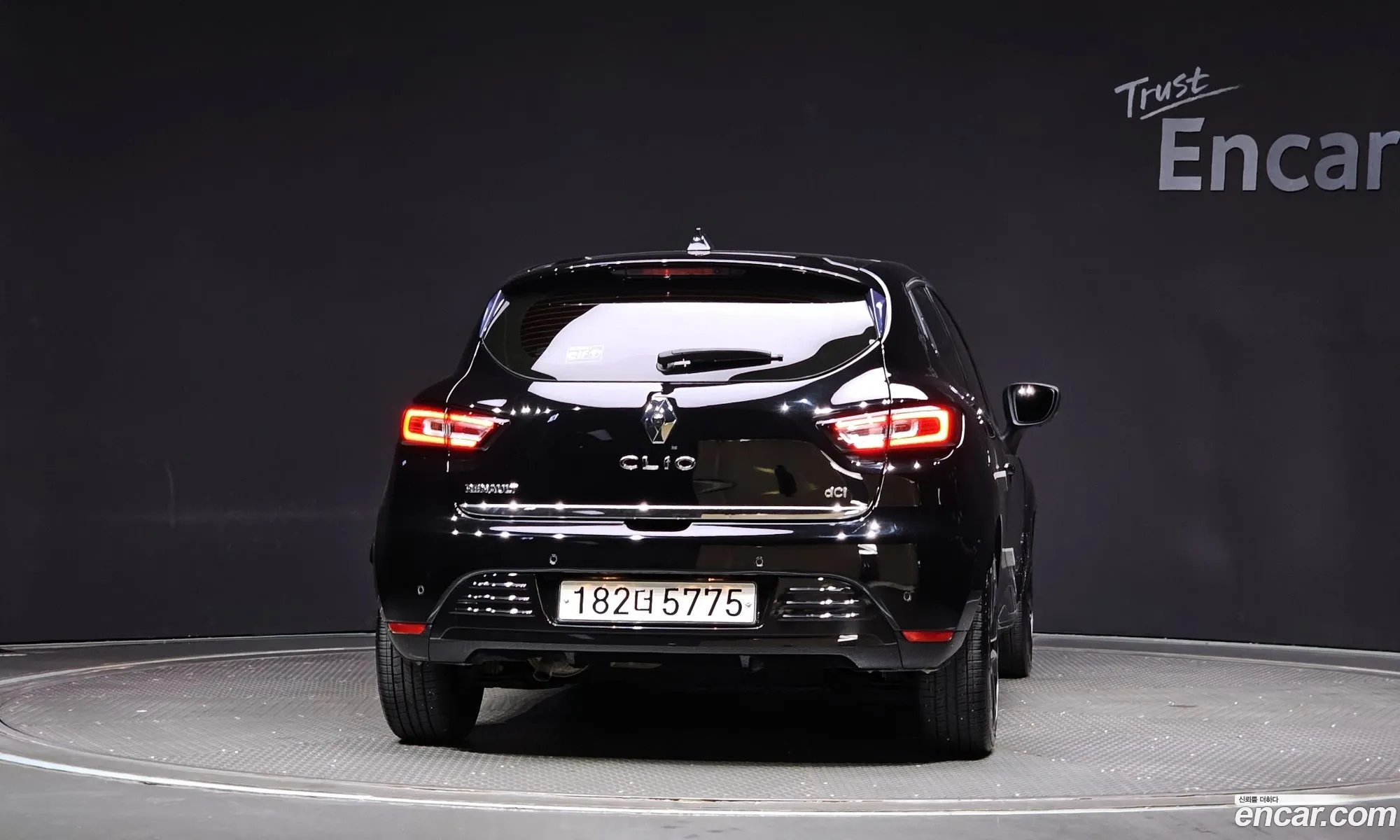 Renault Samsung Clio Intense 2018 - фотография 12454570