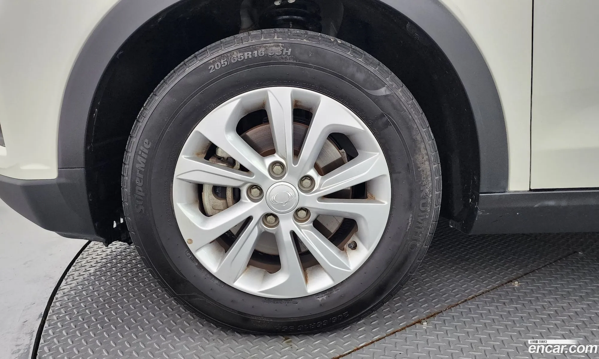 Kg Mobility Ssangyong Very New Tivoli Gasoline 15 2Wd V3 - фотография 14353582
