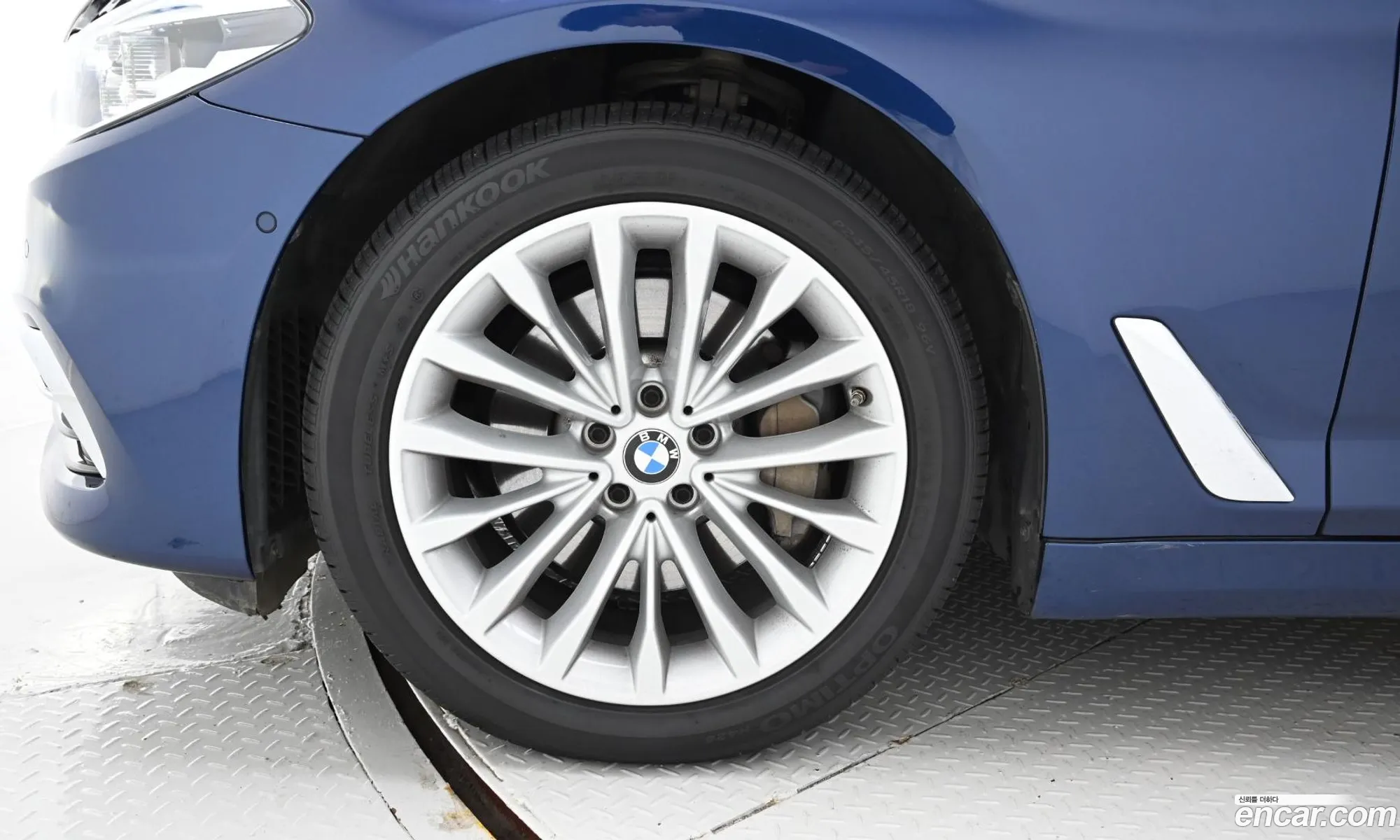 BMW 5 Series G30 530I Luxury Plus - фотография 8486253