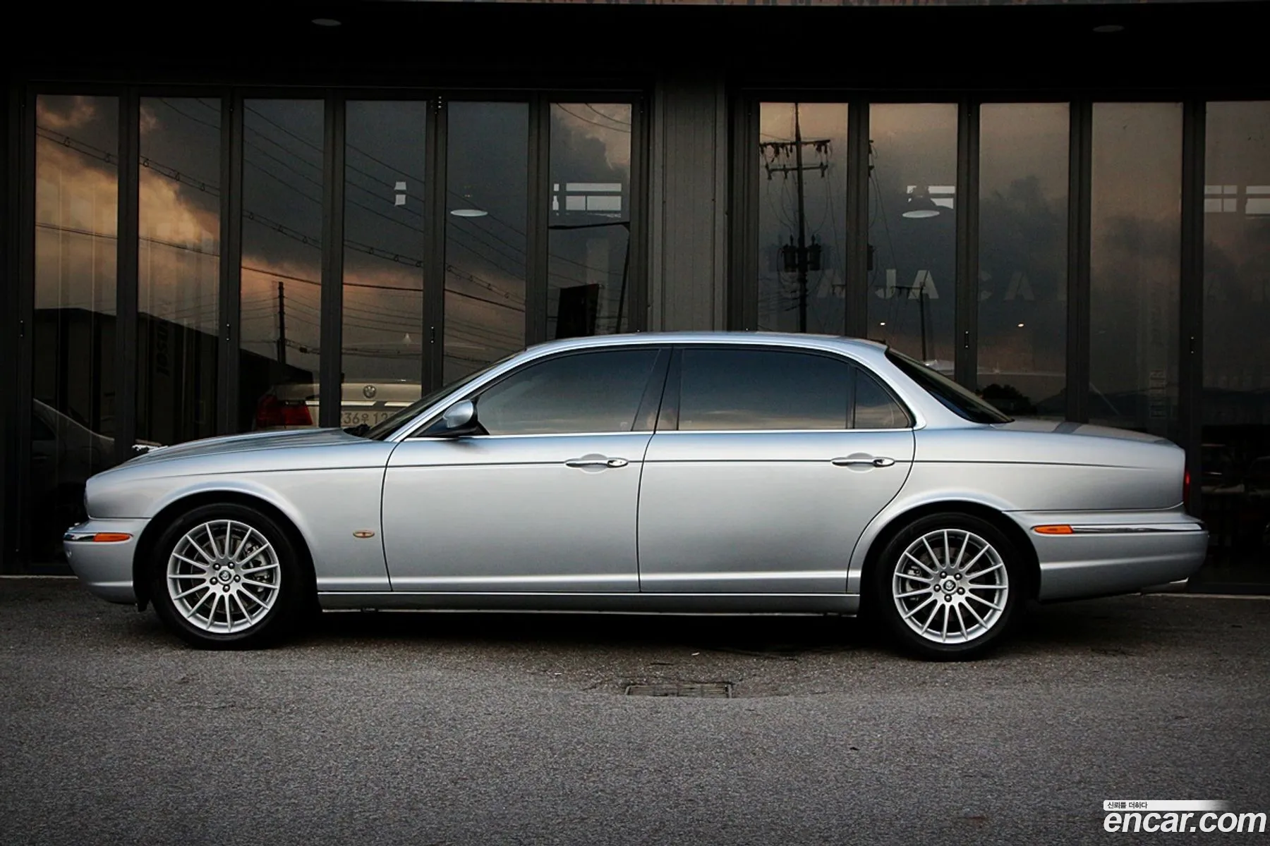 Jaguar Xj Iii X350X358 42 2007 - фотография 3739676