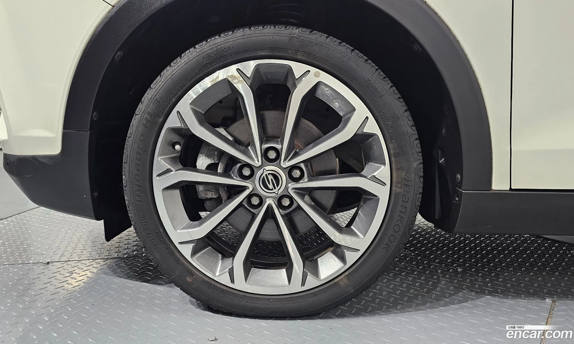 Ssangyong Tivoli Tivoli Lx 2Wd 2019 - фотография 16933173