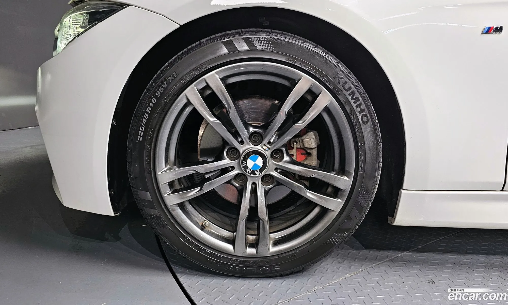 BMW 3Er 320I M Sports 2018 - фотография 12486920