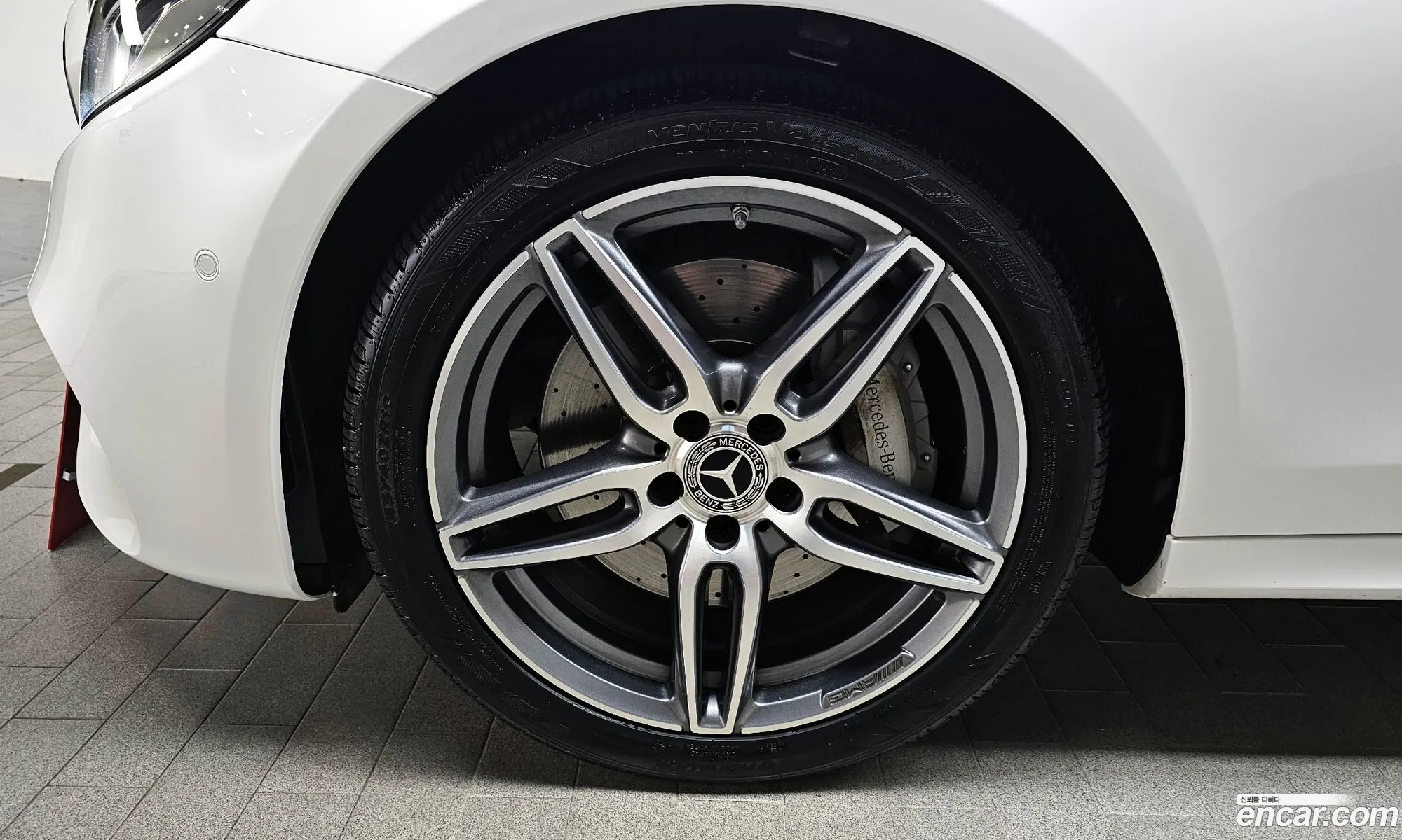 Mercedes-Benz E-Klasse V W213 S213 C238 E300 4Matic Amg Line 2020 - фотография 12059690