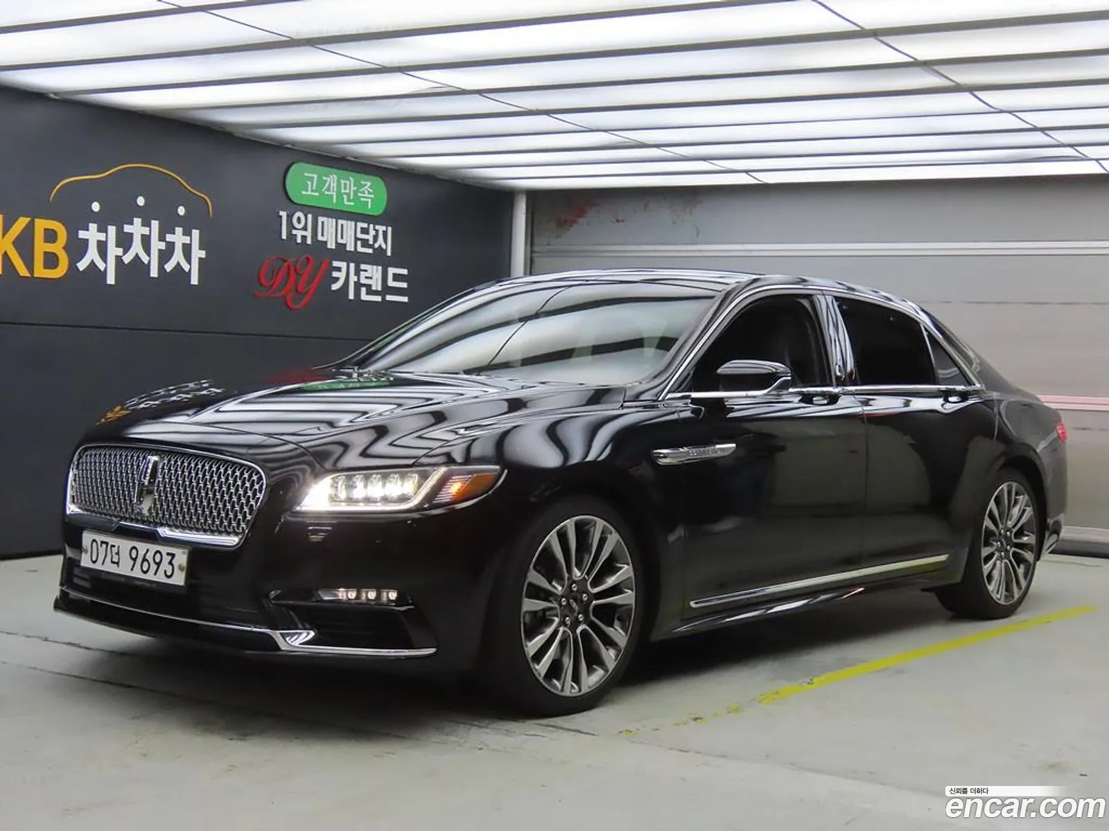 Lincoln Continental X 30 Presidential Awd 2017 - фотография 3738252