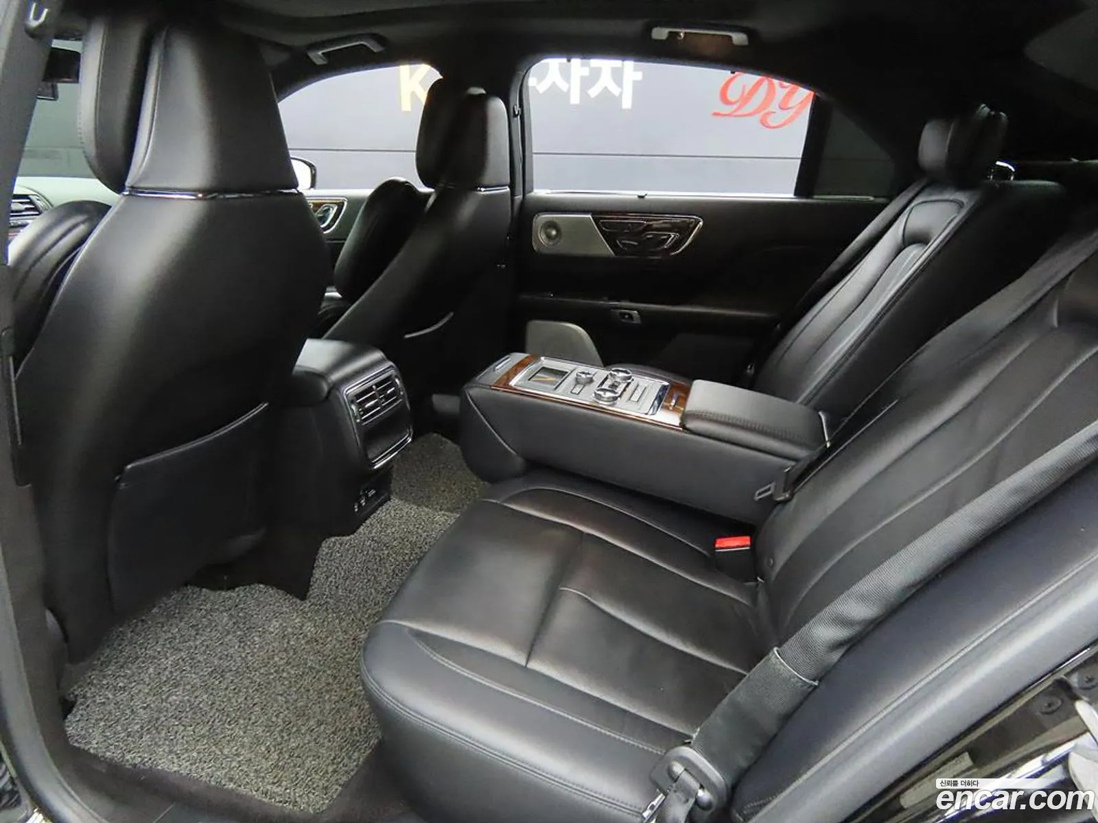 Lincoln Continental X 30 Presidential Awd 2017 - фотография 3738257