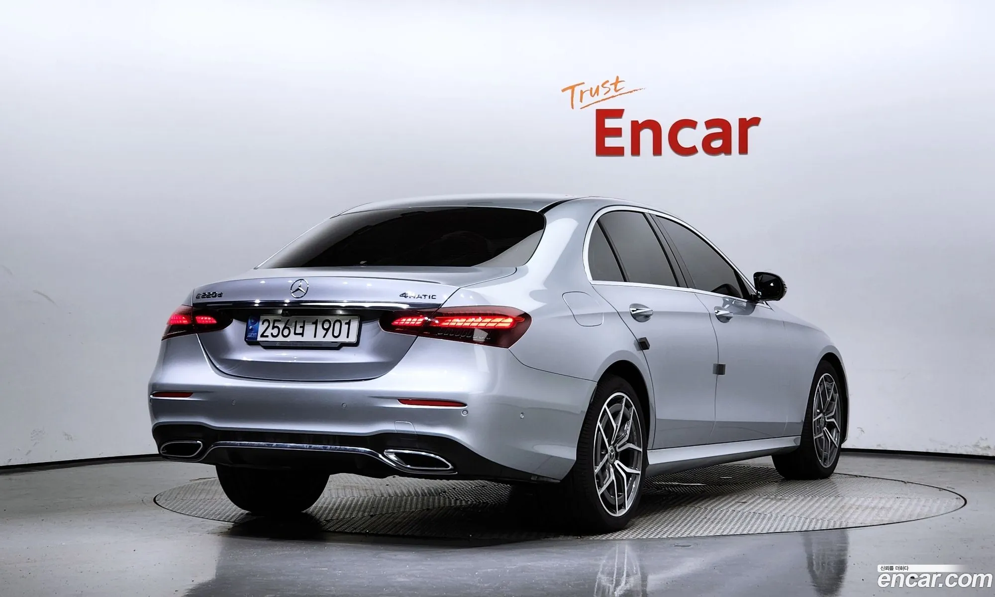 Mercedes E-Class W213 E220D 4Matic Amg Line - фотография 17146905