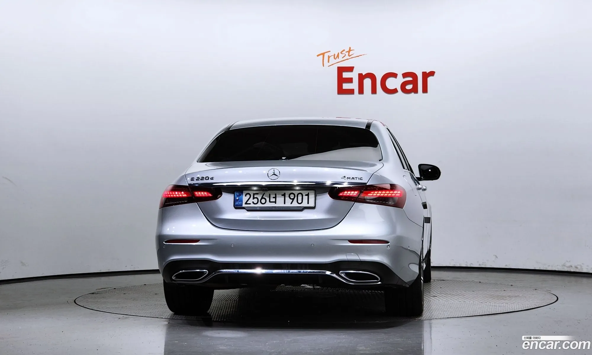 Mercedes E-Class W213 E220D 4Matic Amg Line - фотография 17146907