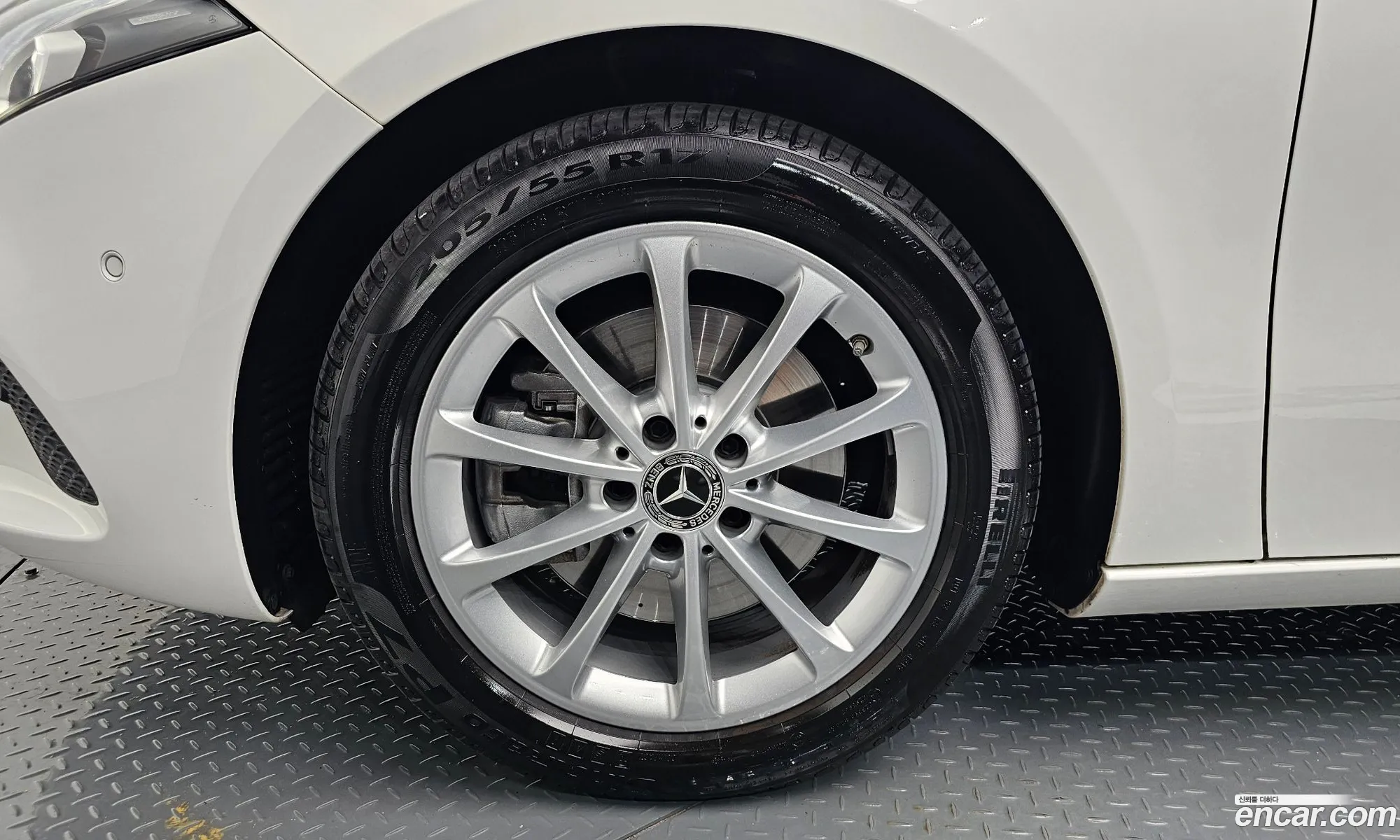 Mercedes-Benz A-Klasse Iv W177 A220 Hatchback 2020 - фотография 17146896