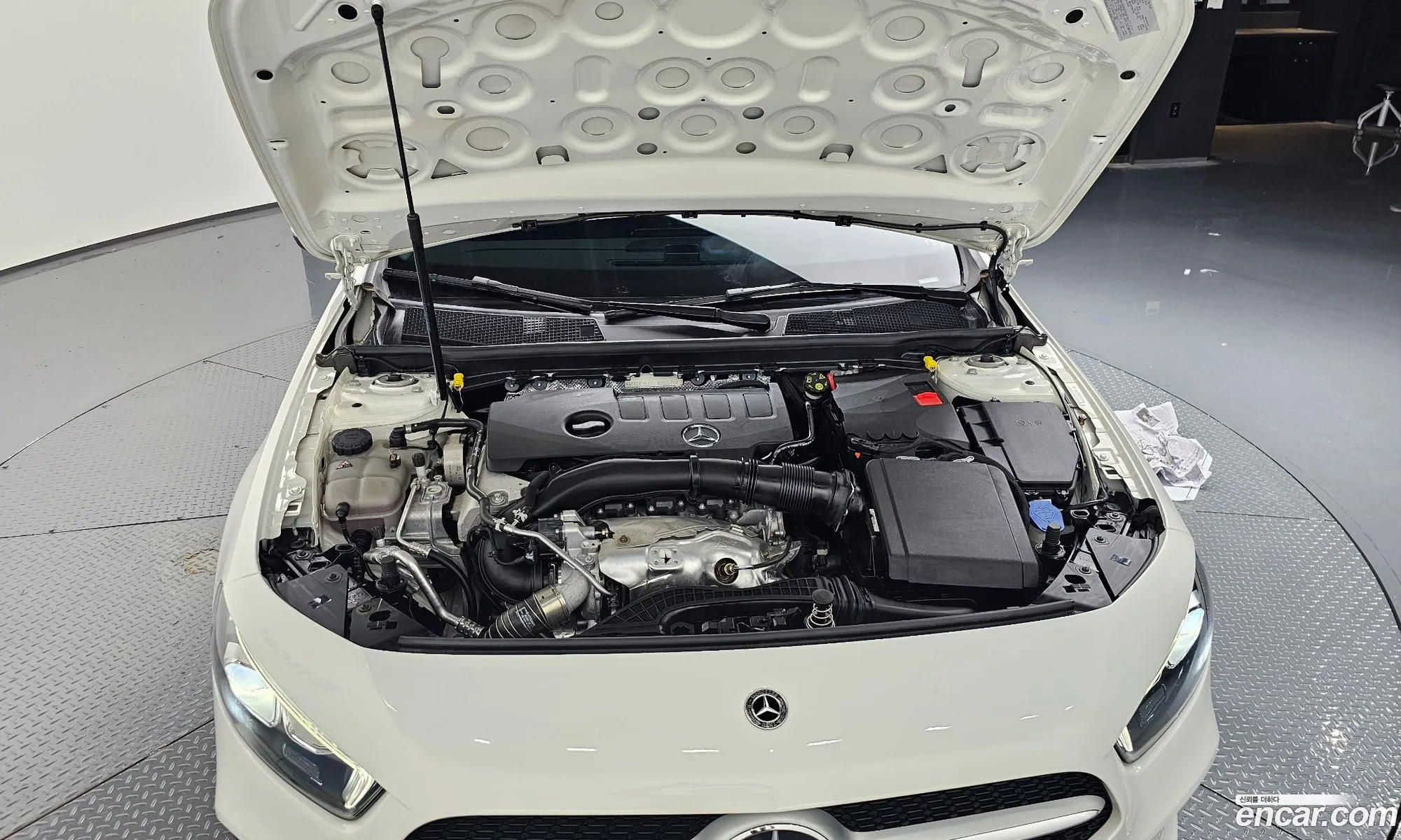 Mercedes-Benz A-Klasse Iv W177 A220 Hatchback 2020 - фотография 17146897