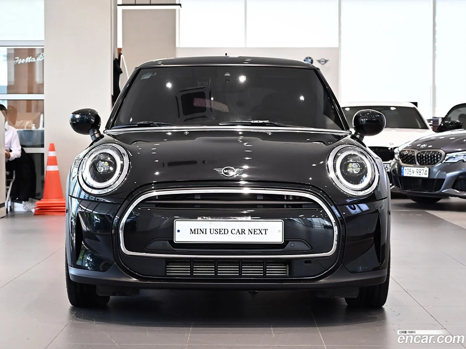 Mini Cooper Classic Plus 2023 - фотография 3707001