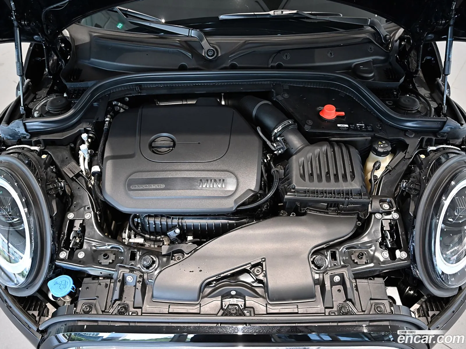 Mini Cooper Classic Plus 2023 - фотография 3707004