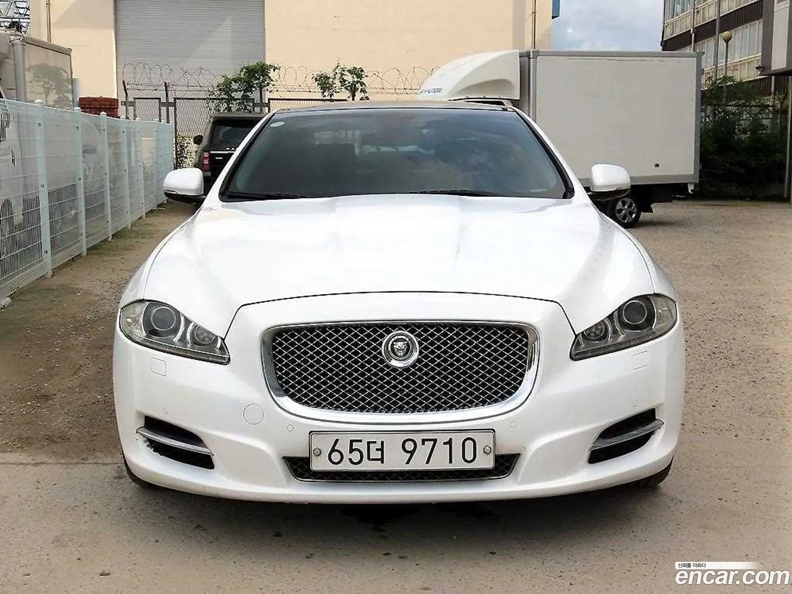 Jaguar Xj 30D Premium Luxury Lwb 2011 - фотография 3739651