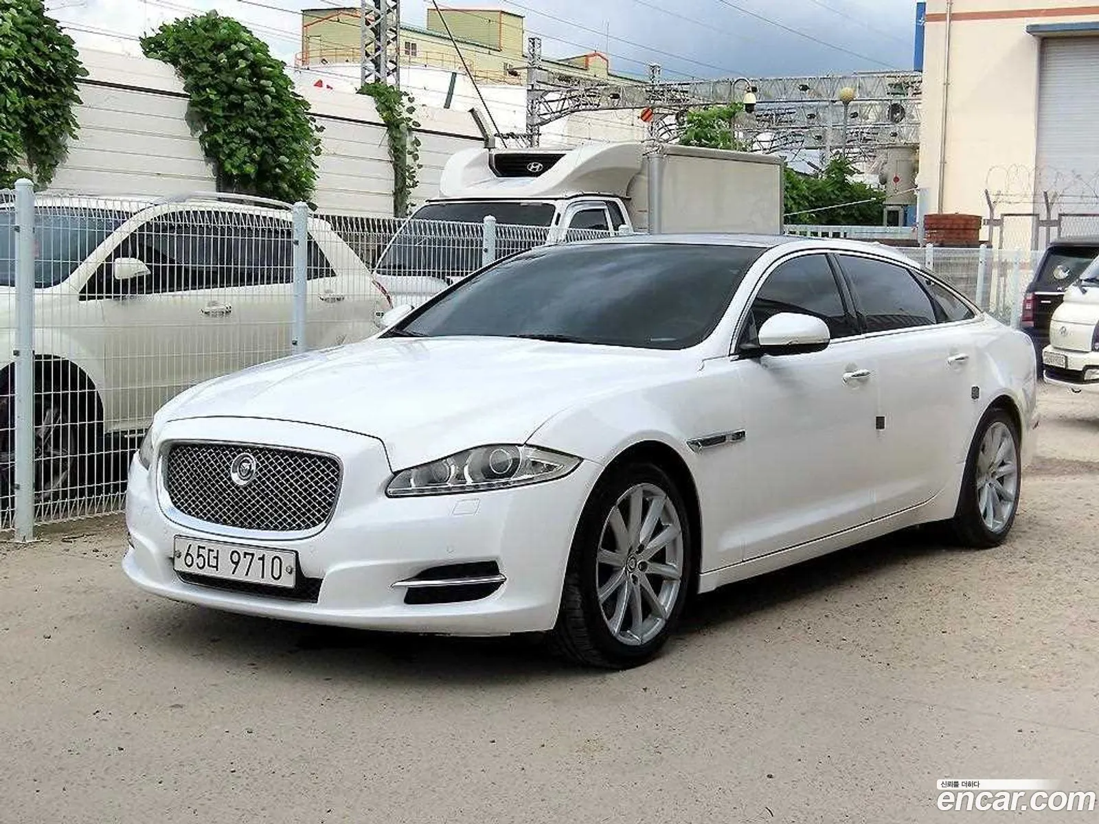 Jaguar Xj 30D Premium Luxury Lwb 2011 - фотография 3739652