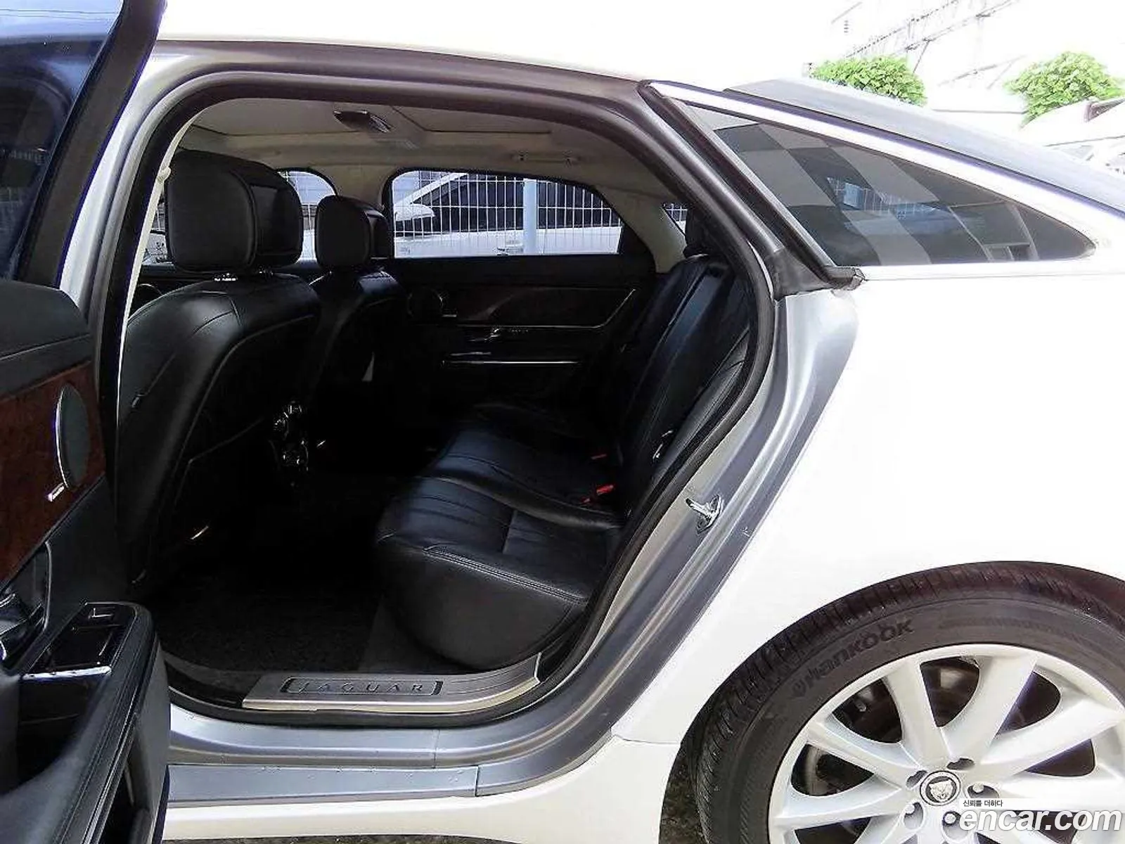 Jaguar Xj 30D Premium Luxury Lwb 2011 - фотография 3739656