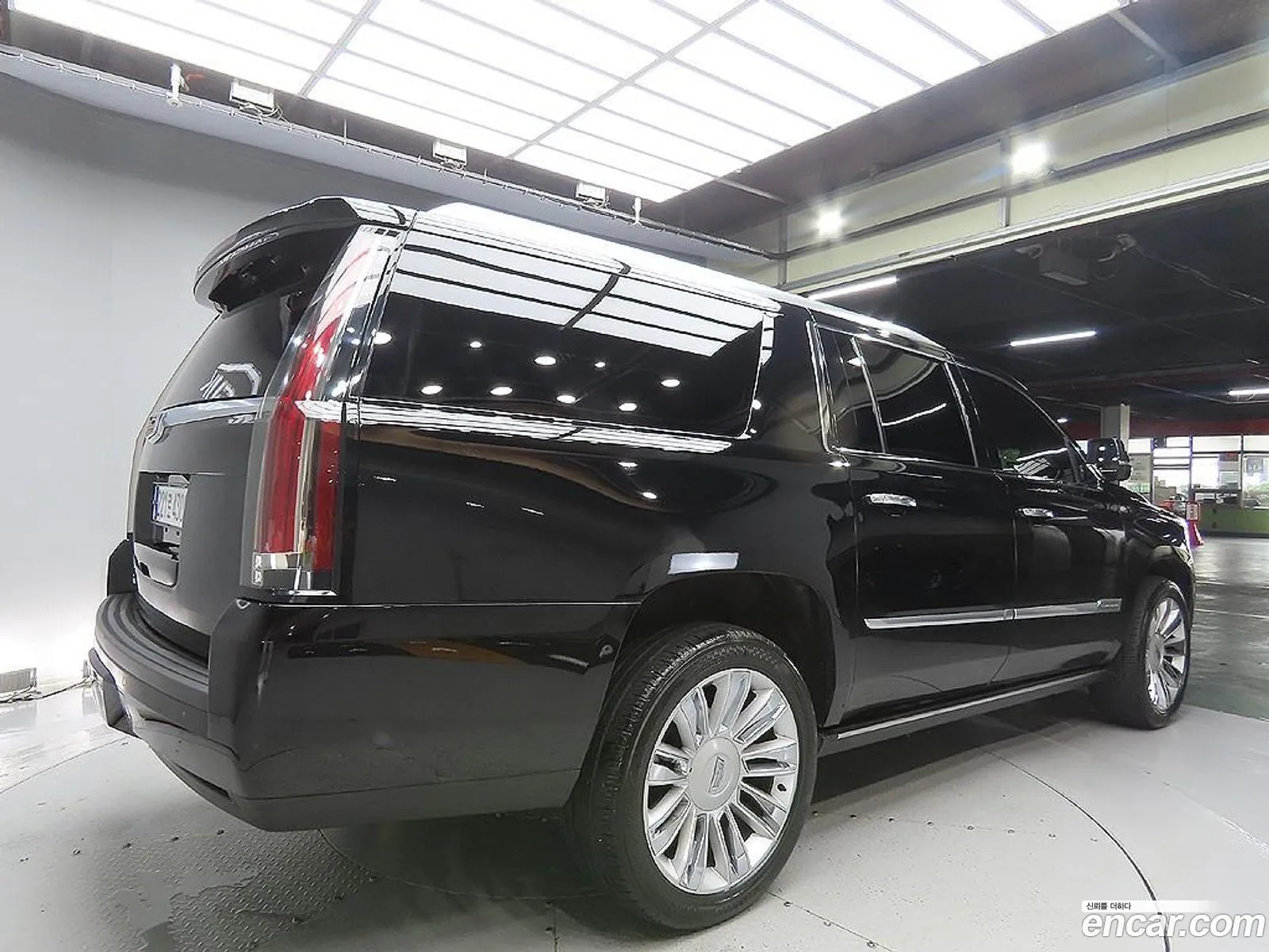 Cadillac Escalade Iv 62 Esv 2016 - фотография 3504910