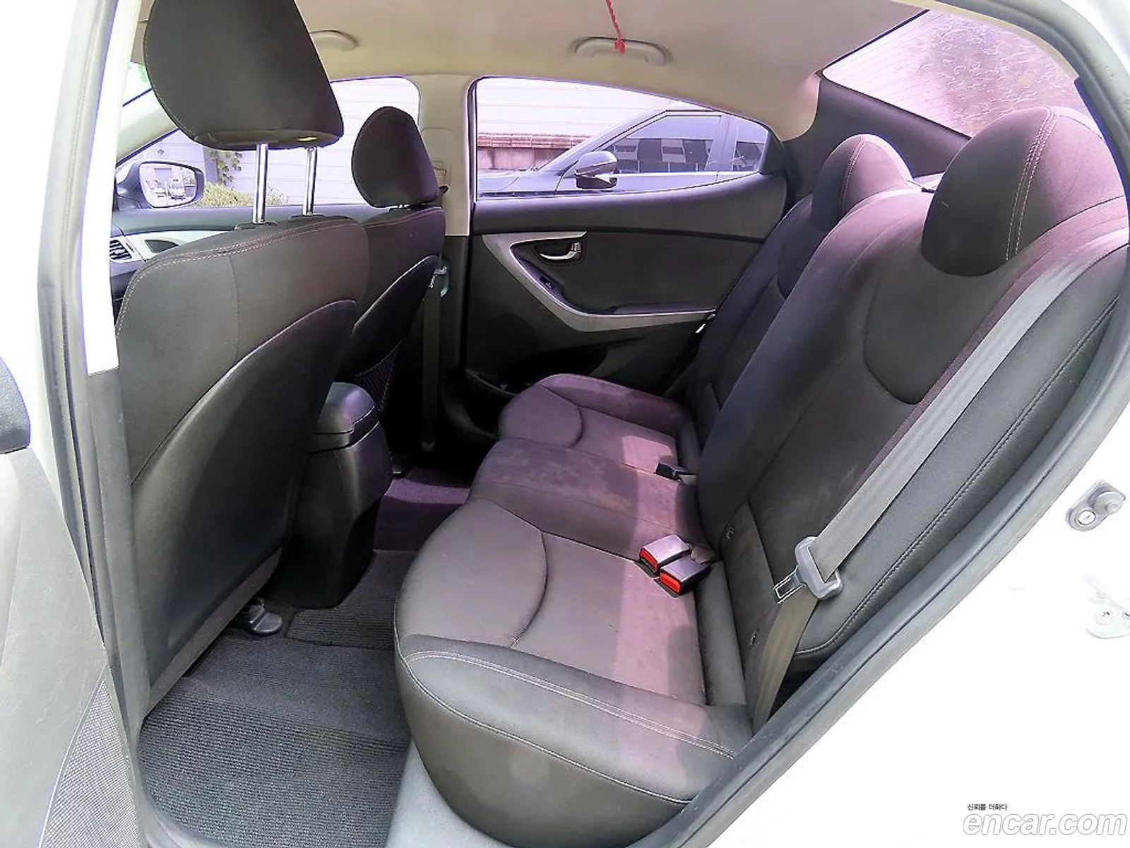 Hyundai Avante 16 Lpi Style 2016 - фотография 19140790