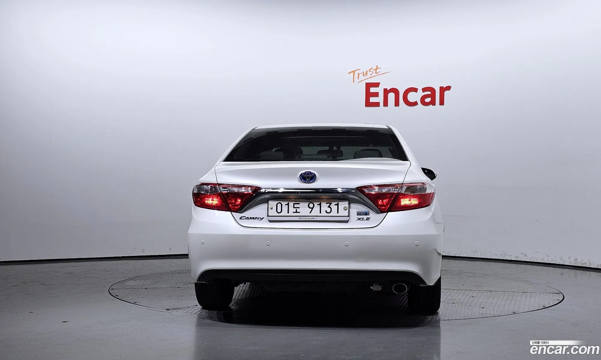 Toyota Camry Hybrid Xle 2017 - фотография 14538498