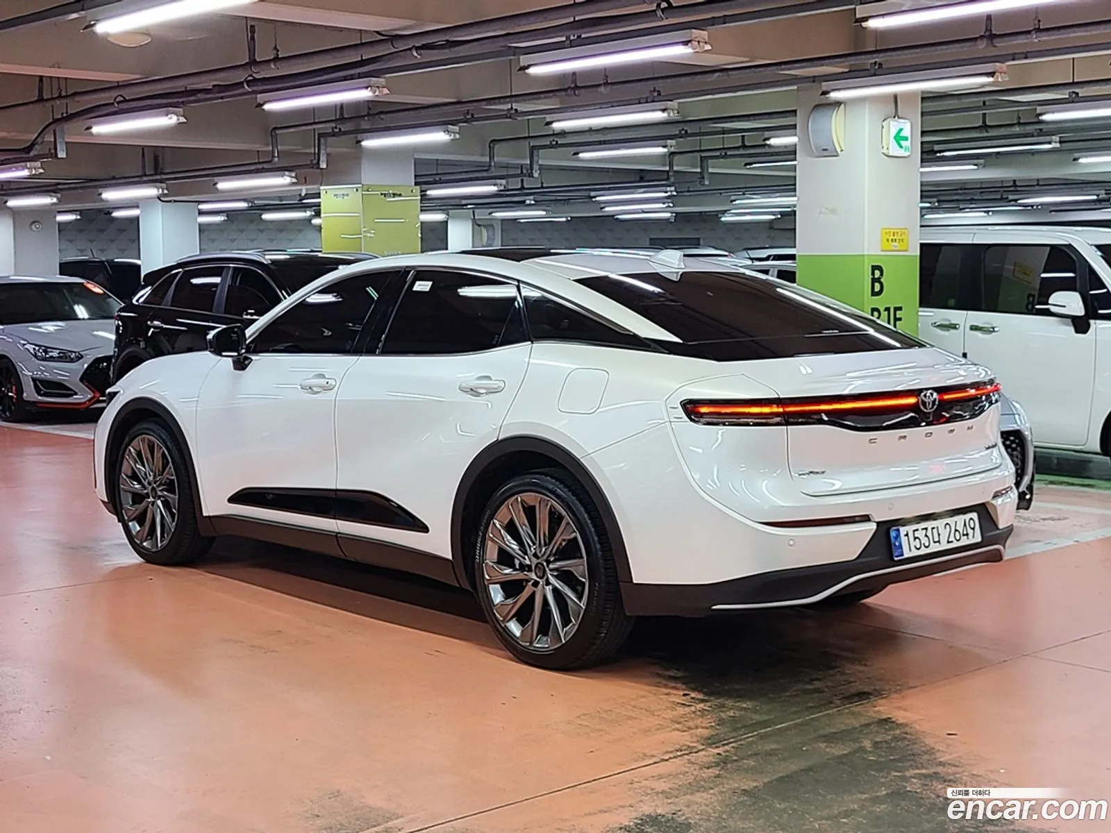 Toyota Crown 25 4Wd Hybrid 2023 - фотография 14538486