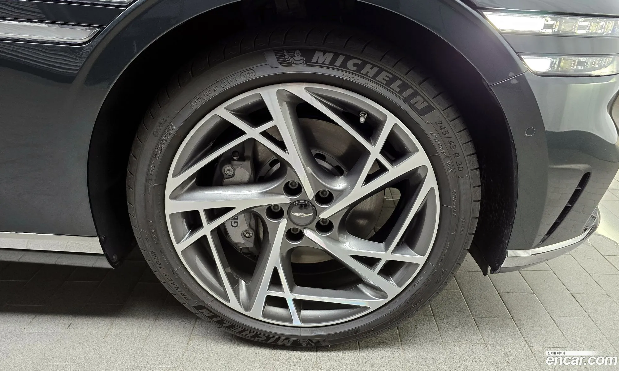 Genesis G90 I Gasoline 35 Turbo Awd 2022 - фотография 1701057