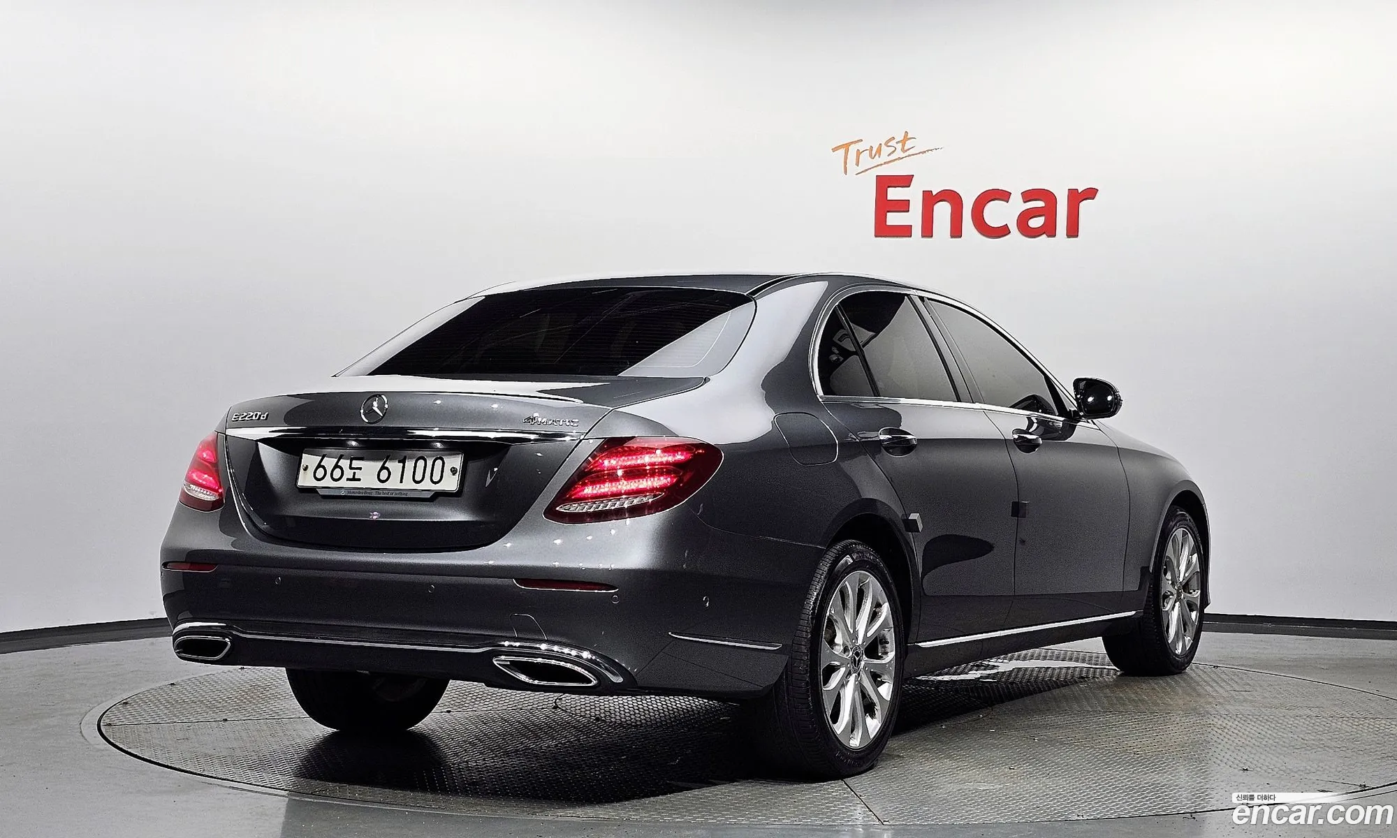 Mercedes-Benz E-Klasse V W213 S213 C238 E220D 4Matic Exclusive 2019 - фотография 16570944
