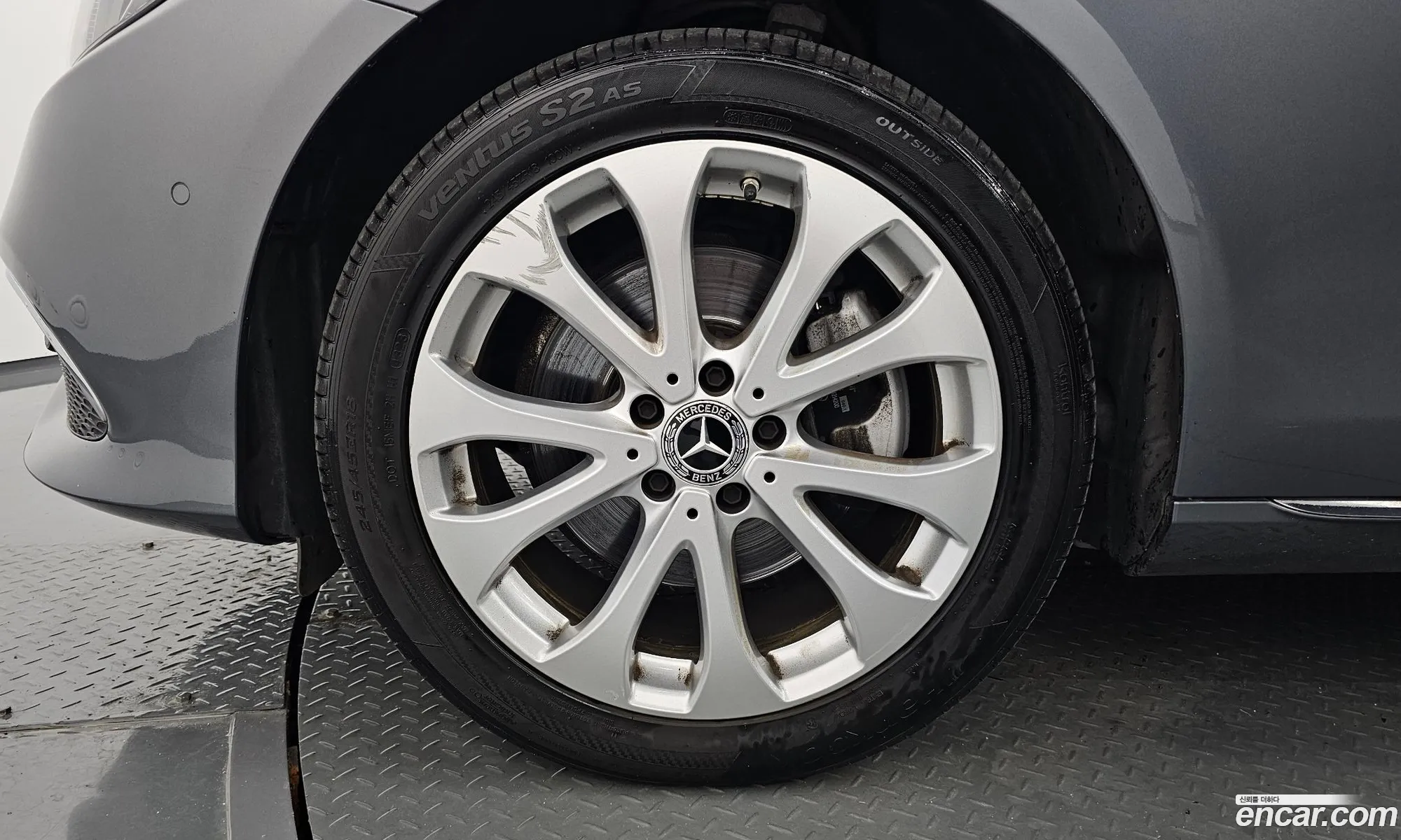 Mercedes-Benz E-Klasse V W213 S213 C238 E220D 4Matic Exclusive 2019 - фотография 16570947