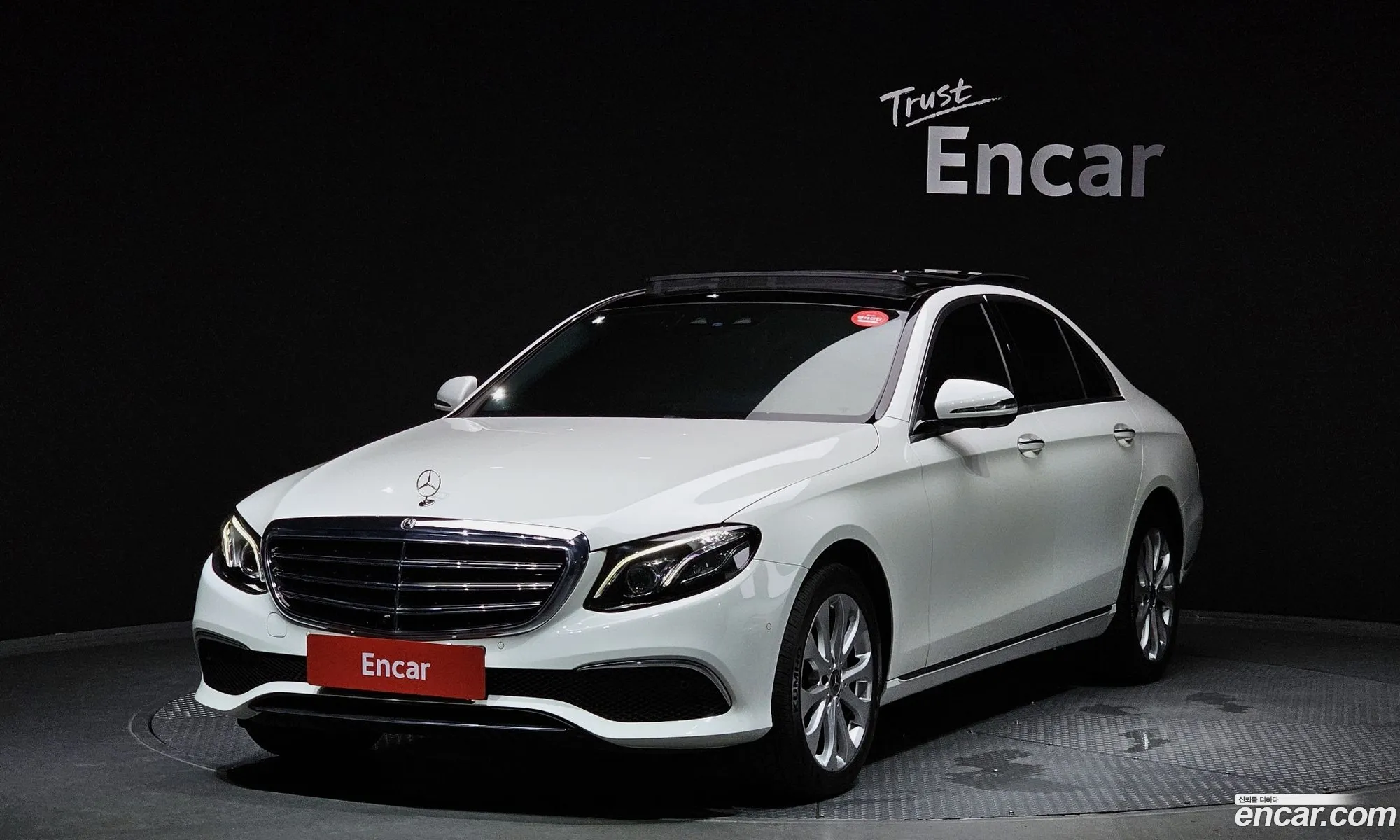 Mercedes-Benz E-Klasse V W213 S213 C238 E300 Exclusive 2019 - фотография 16570919