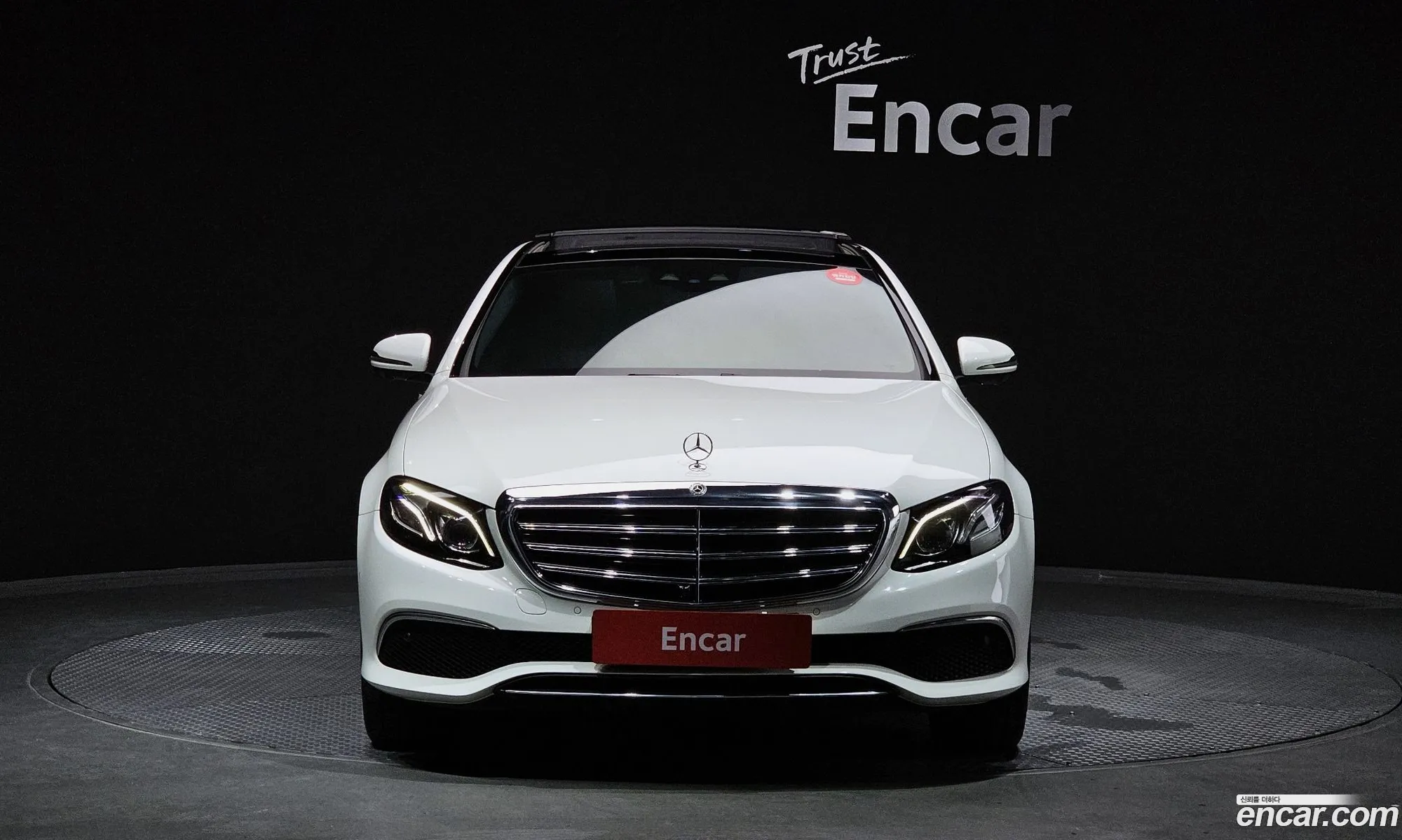 Mercedes-Benz E-Klasse V W213 S213 C238 E300 Exclusive 2019 - фотография 16570921