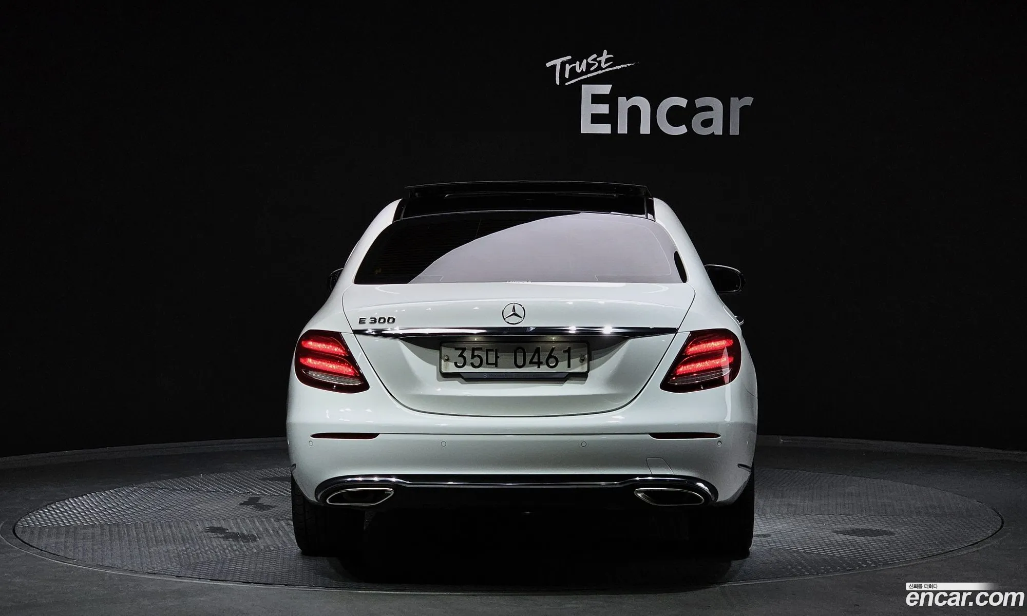 Mercedes-Benz E-Klasse V W213 S213 C238 E300 Exclusive 2019 - фотография 16570922