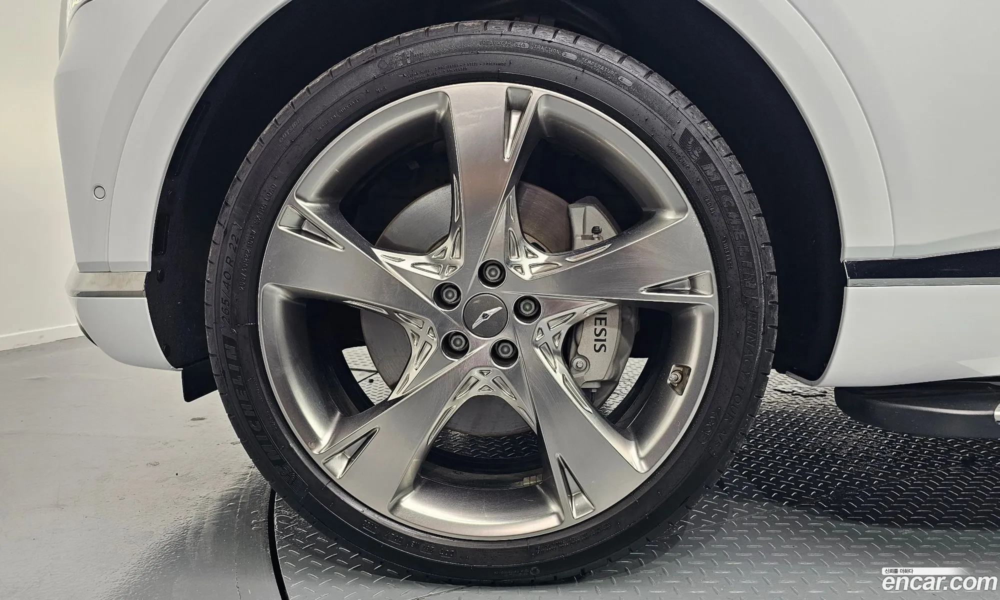 Genesis Gv80 25T Gasoline Awd 2023 - фотография 1694762