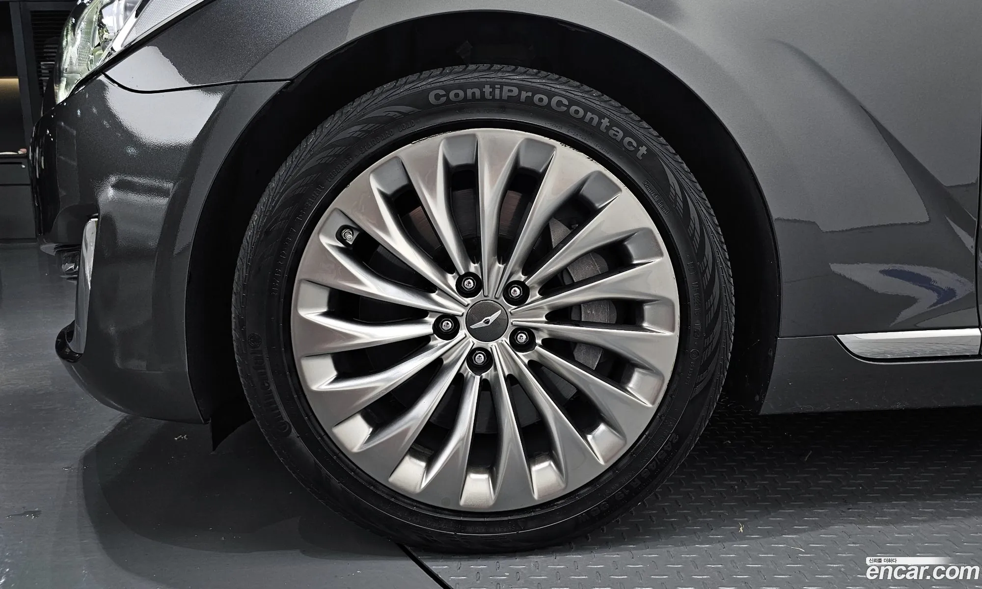 Genesis G90 I 38 Gdi Awd 2018 - фотография 1694714