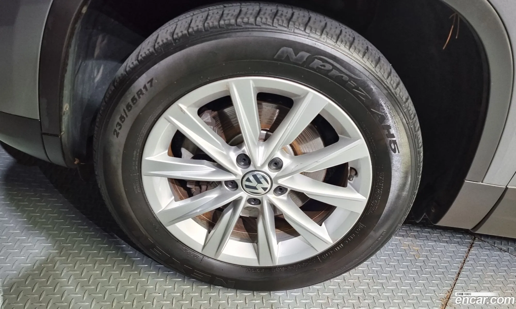 Volkswagen Tiguan I 20 Tdi Comfort 2014 - фотография 12191729