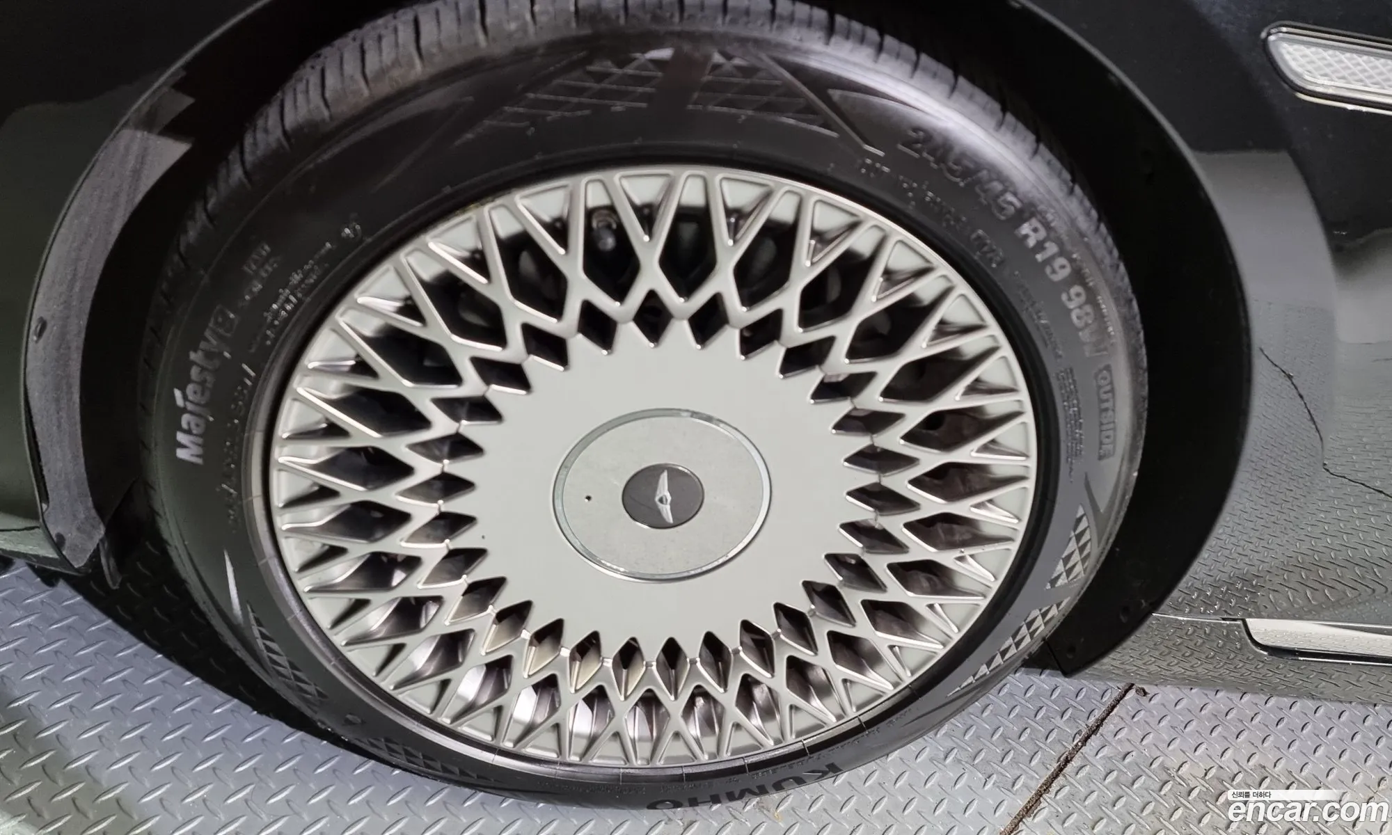 Genesis G90 I 33T Awd 2020 - фотография 1711114