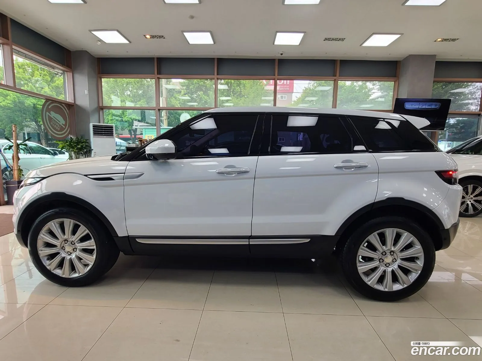 Land Rover Range Rover Evoque 22 Sd4 Prestige - фотография 7287028