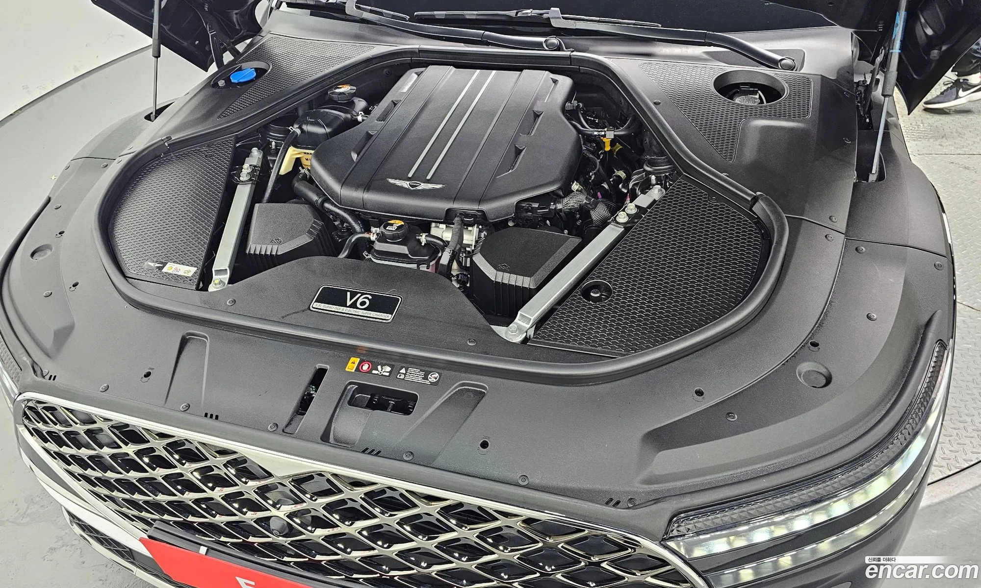 Genesis G90 Rs4 Gasoline 35 Turbo E-SC Awd Lwb - фотография 1711067