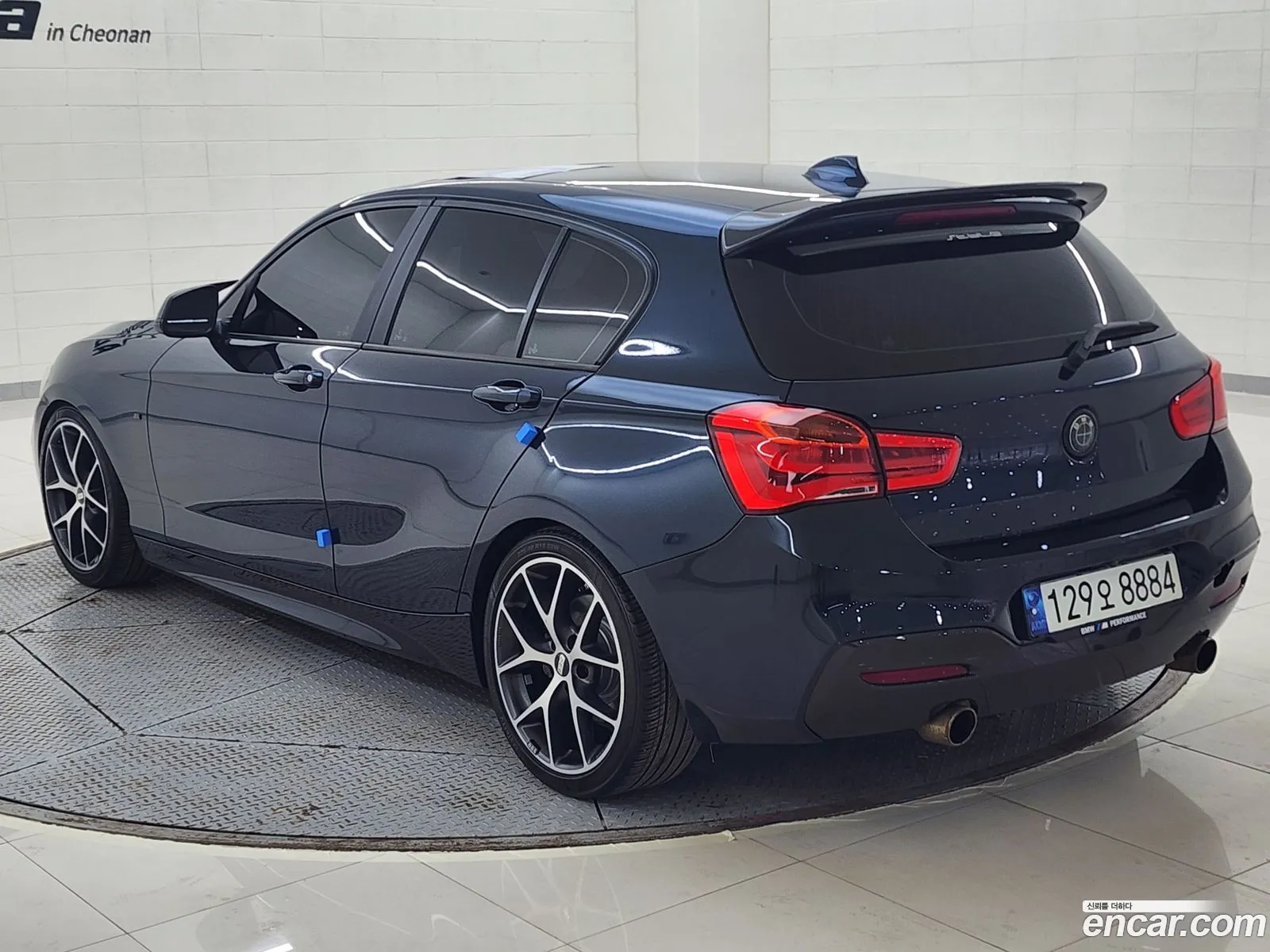 BMW 1 Series F20 118D Sports 5-Door - фотография 17256870