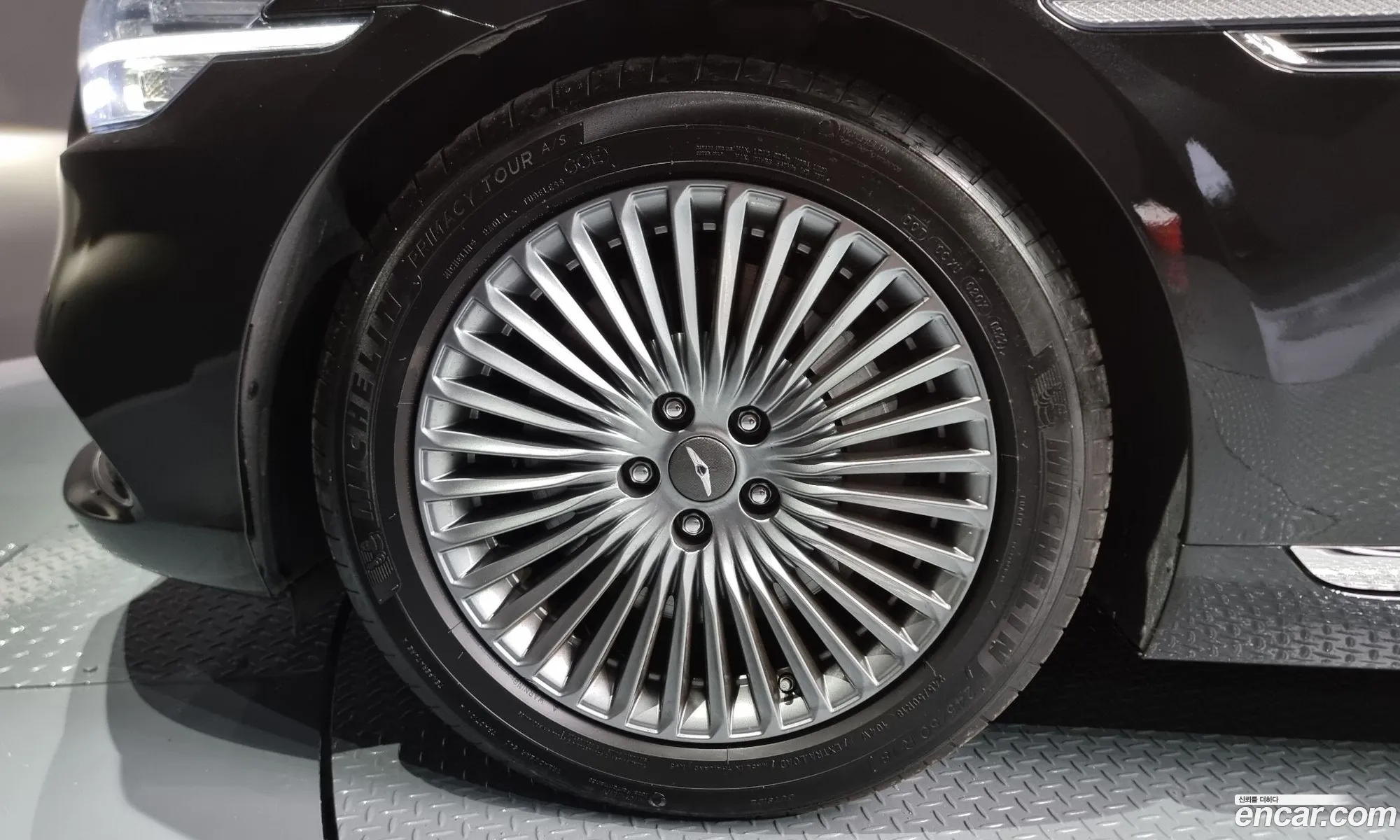 Genesis G90 I 38 Awd 2019 - фотография 1734683
