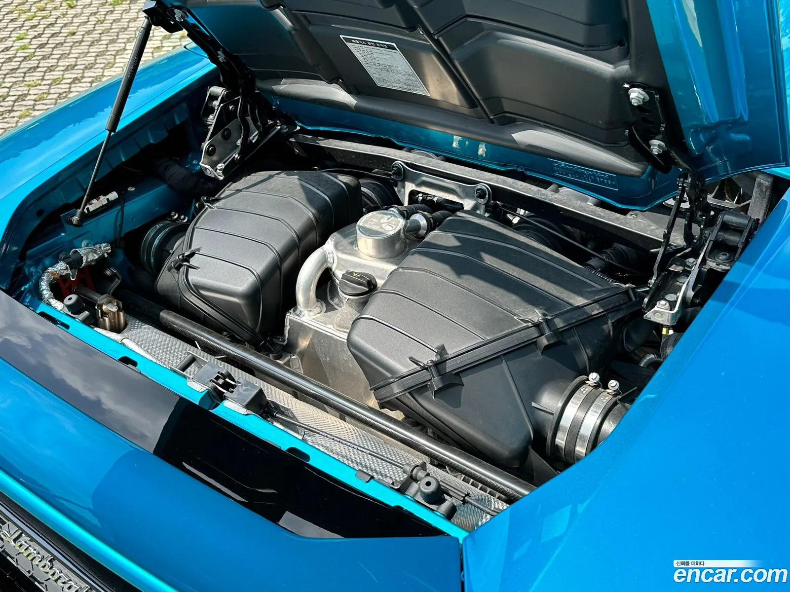 Lamborghini Huracán Lp640-4 Evo Spider 2023 - фотография 3749438