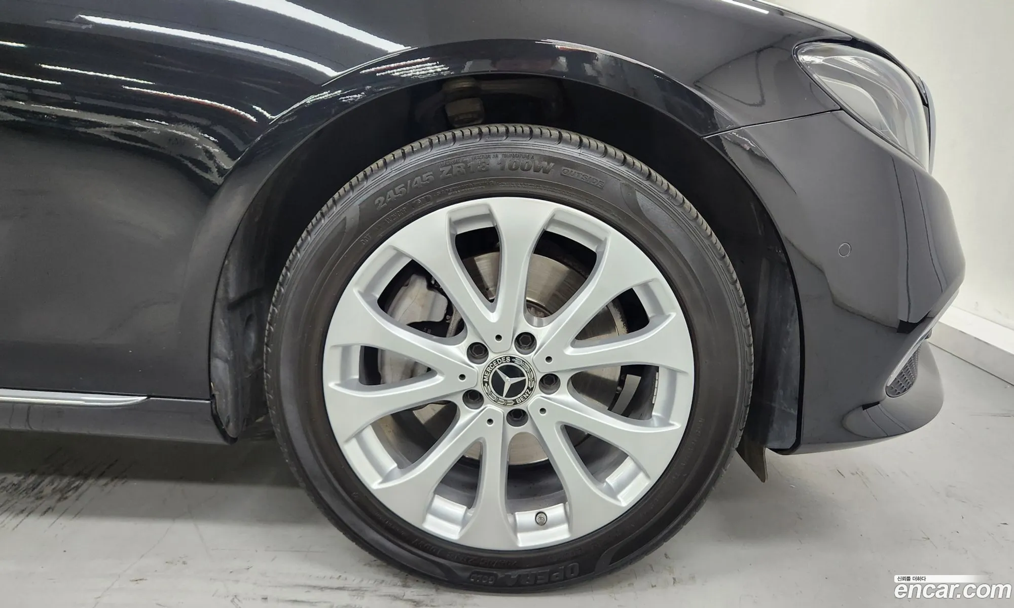 Mercedes-Benz E-Klasse V W213 S213 C238 E220D Exclusive 2019 - фотография 17092084