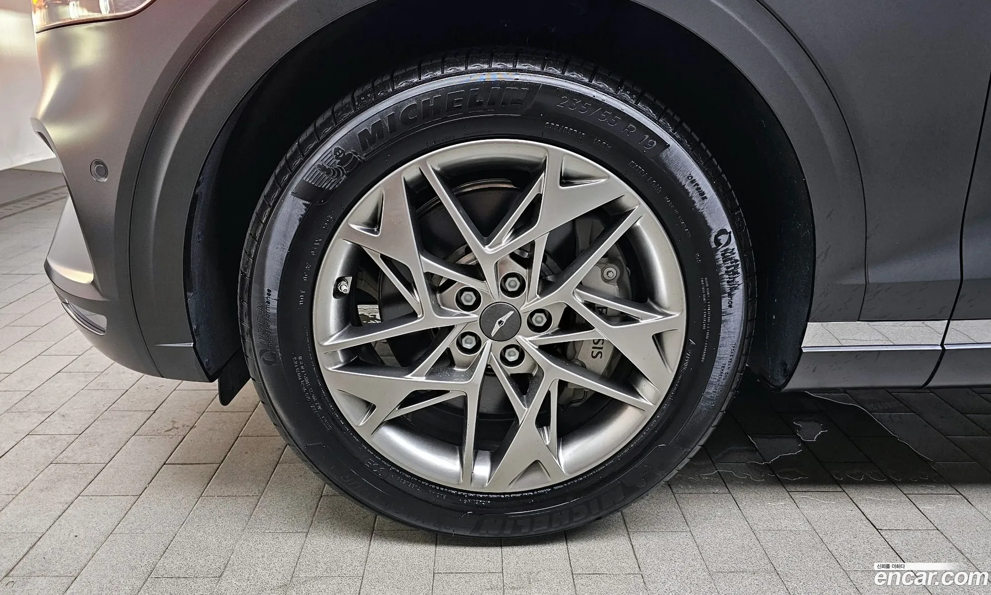 Genesis Gv70 25T Gasoline Awd 2023 - фотография 1722687